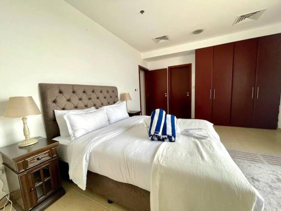JBR Sea View 2 Bedroom Apartment