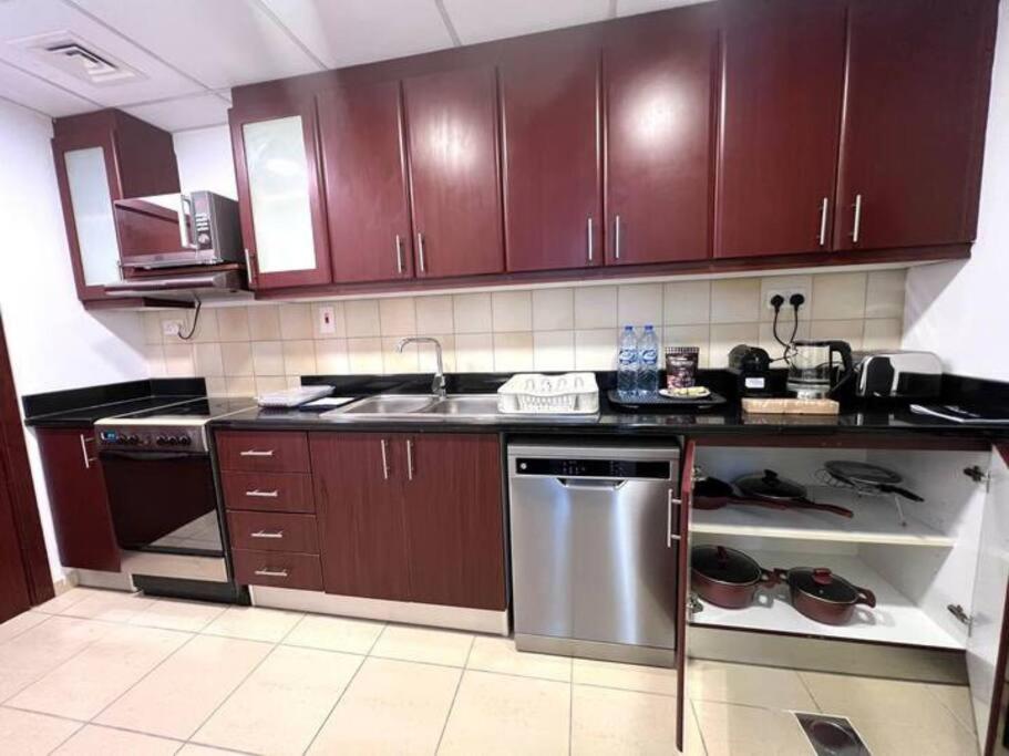 JBR Sea View 2 Bedroom Apartment