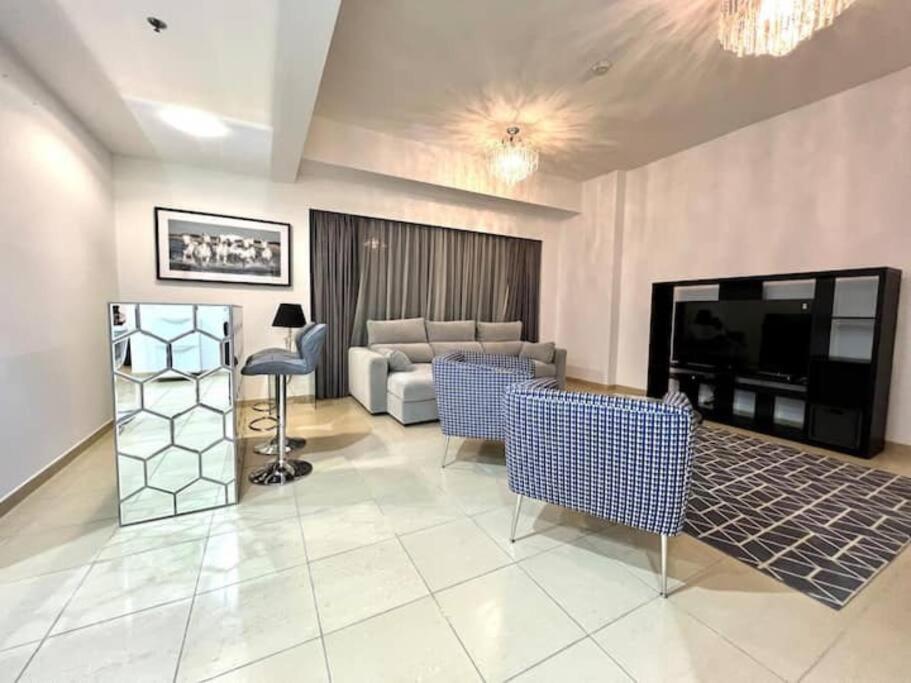 JBR Sea View 2 Bedroom Apartment