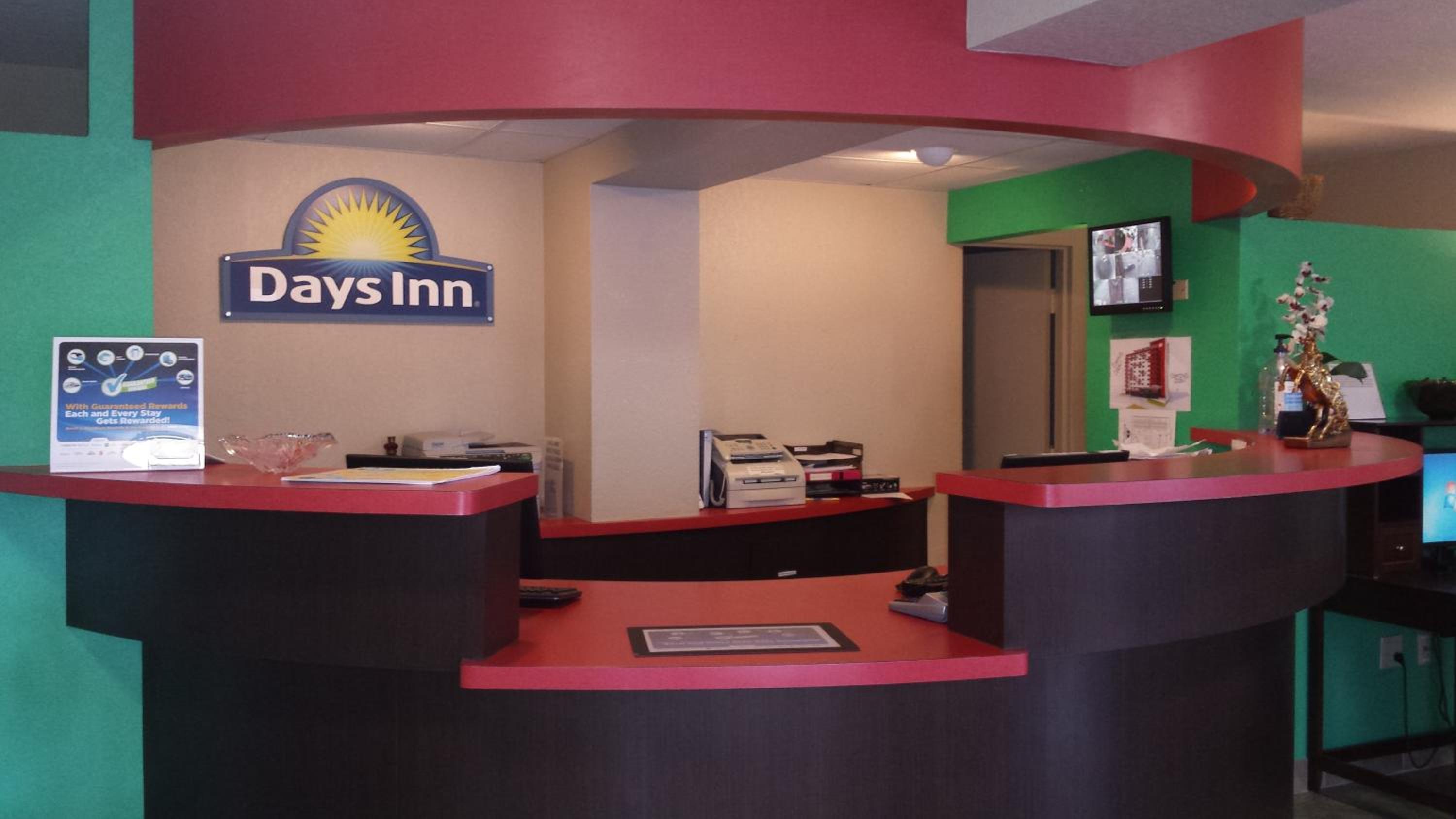 Lobby & Reception