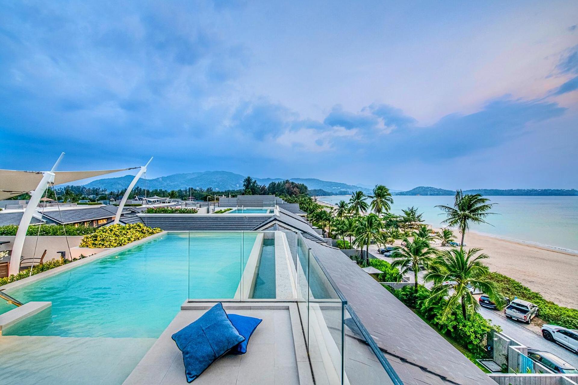 Beachfront Residences - Stunning Sea View