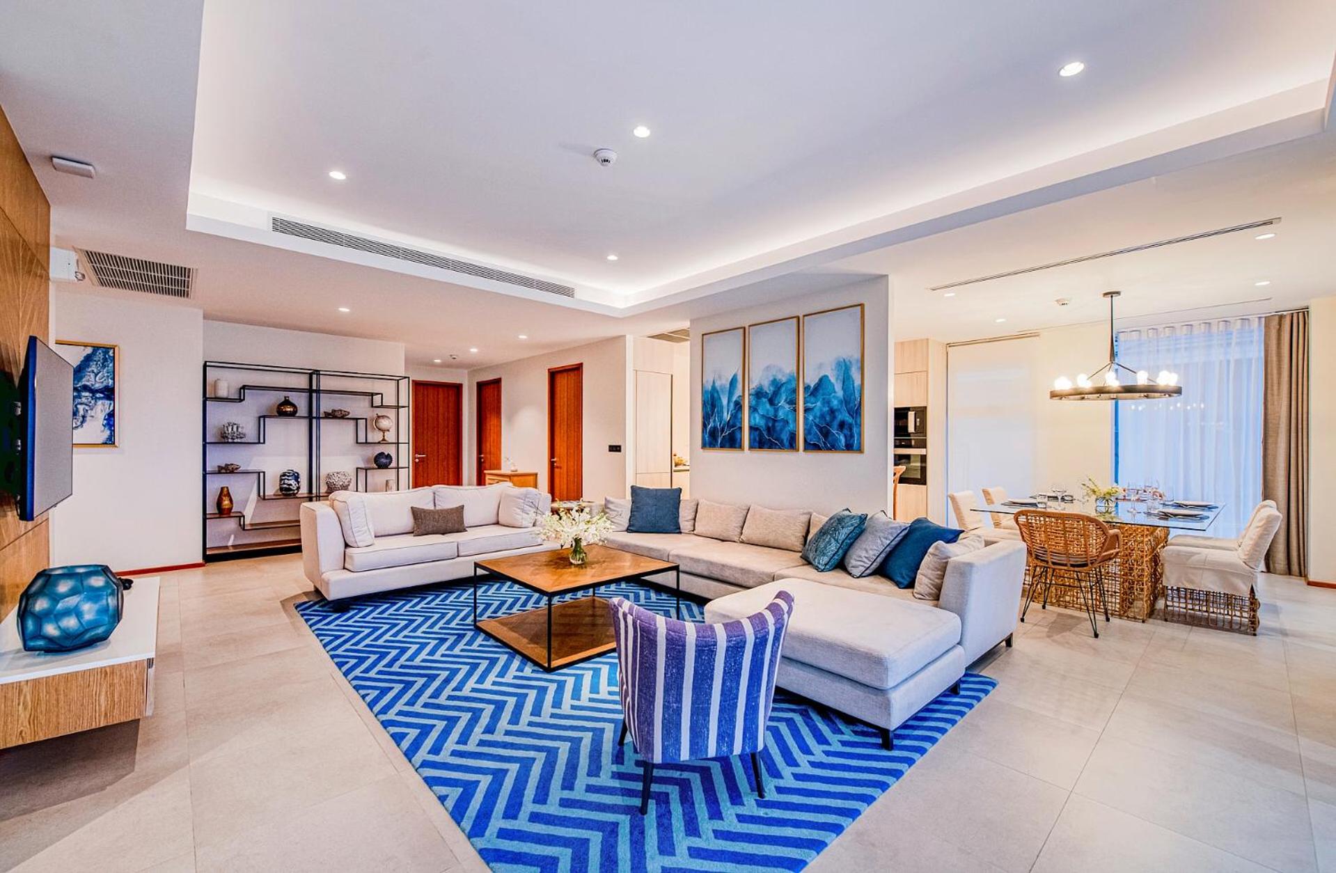 Beachfront Residences - Stunning Sea View