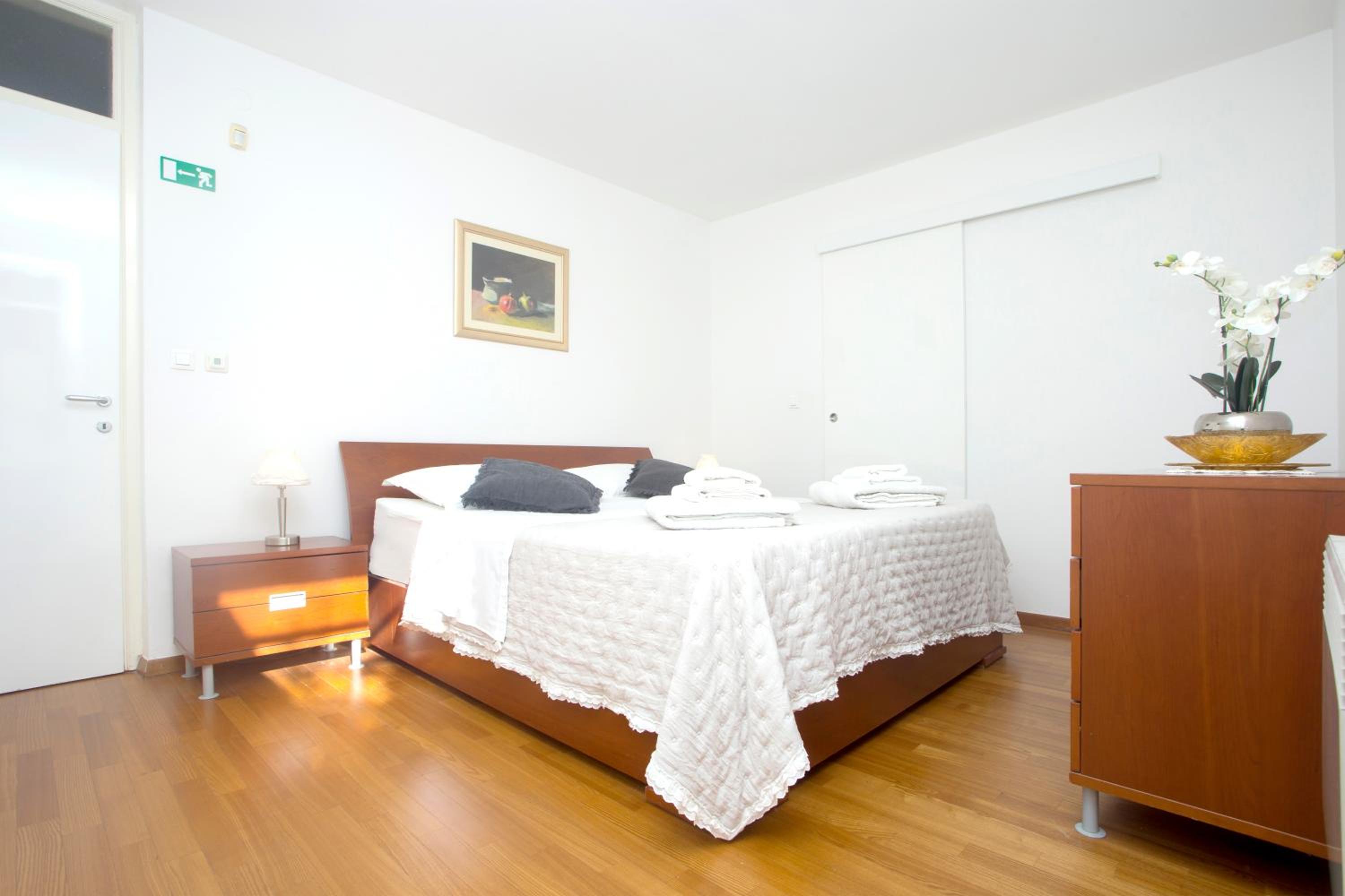 Deluxe apartment Lea with large garden