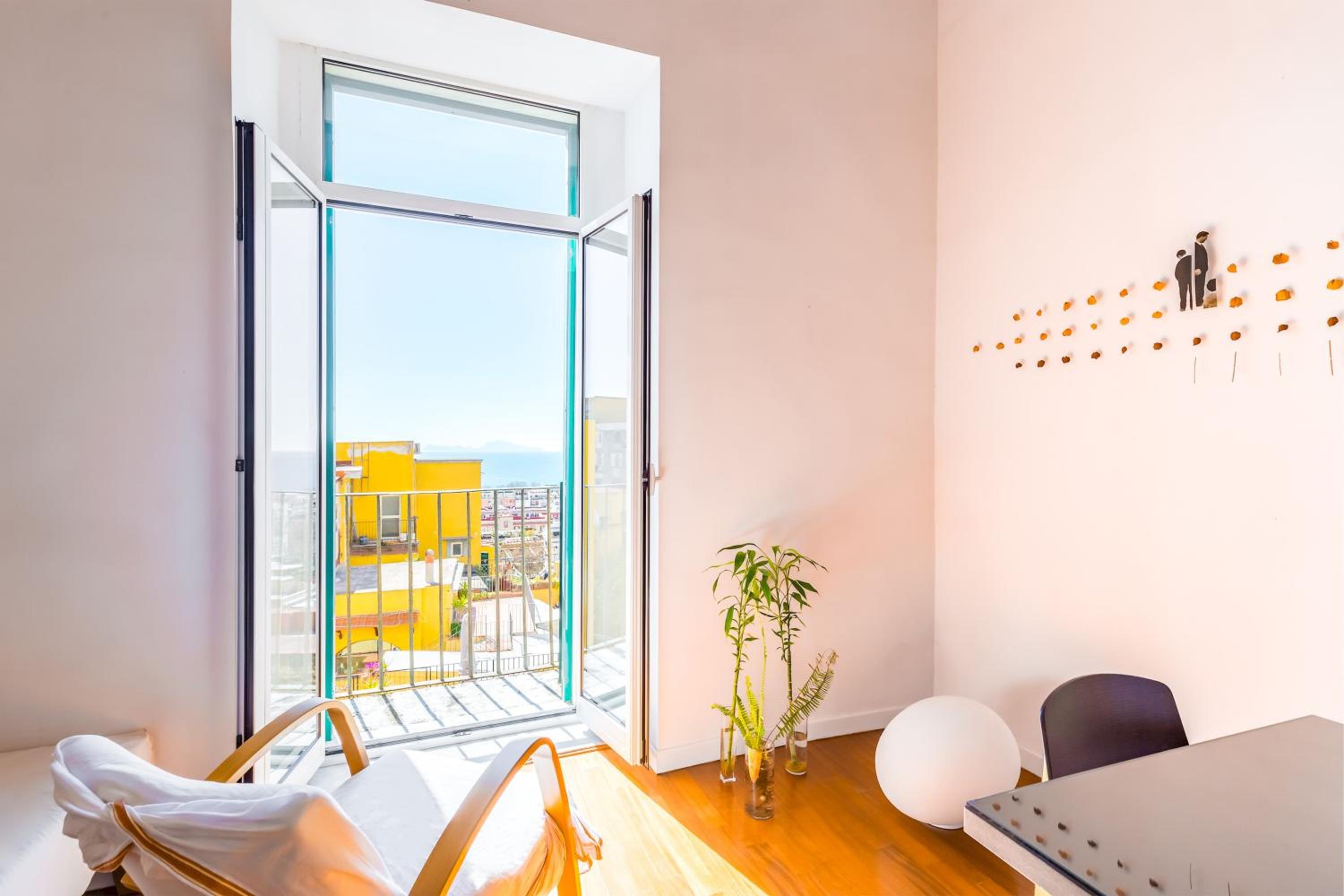 Contemporary Art House with a view by Napoliapartments