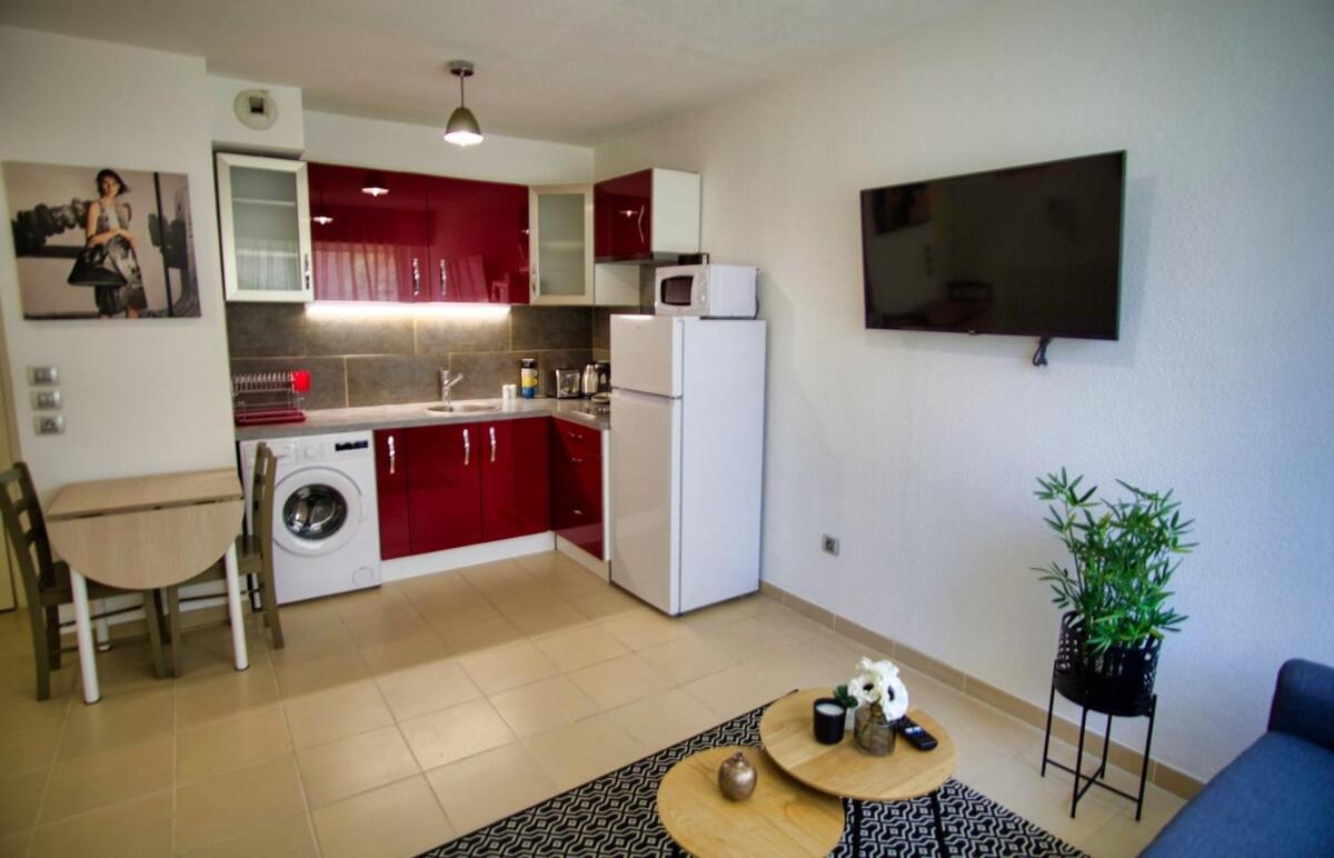 Cannes charming studio in a modern residence photo 3
