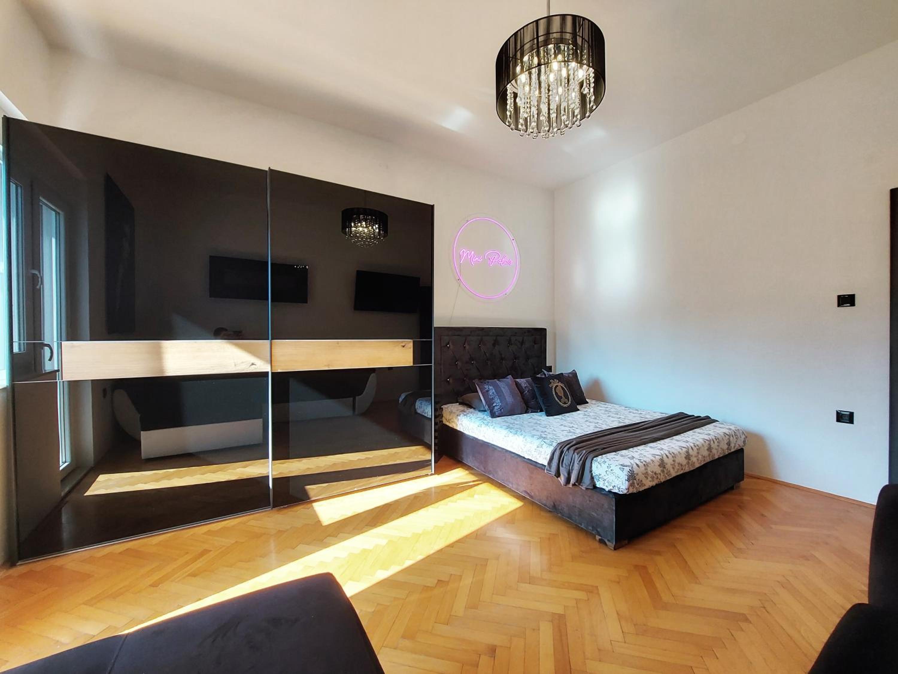 Mini Palais - Beachfront, 5 min center, terrace en Split