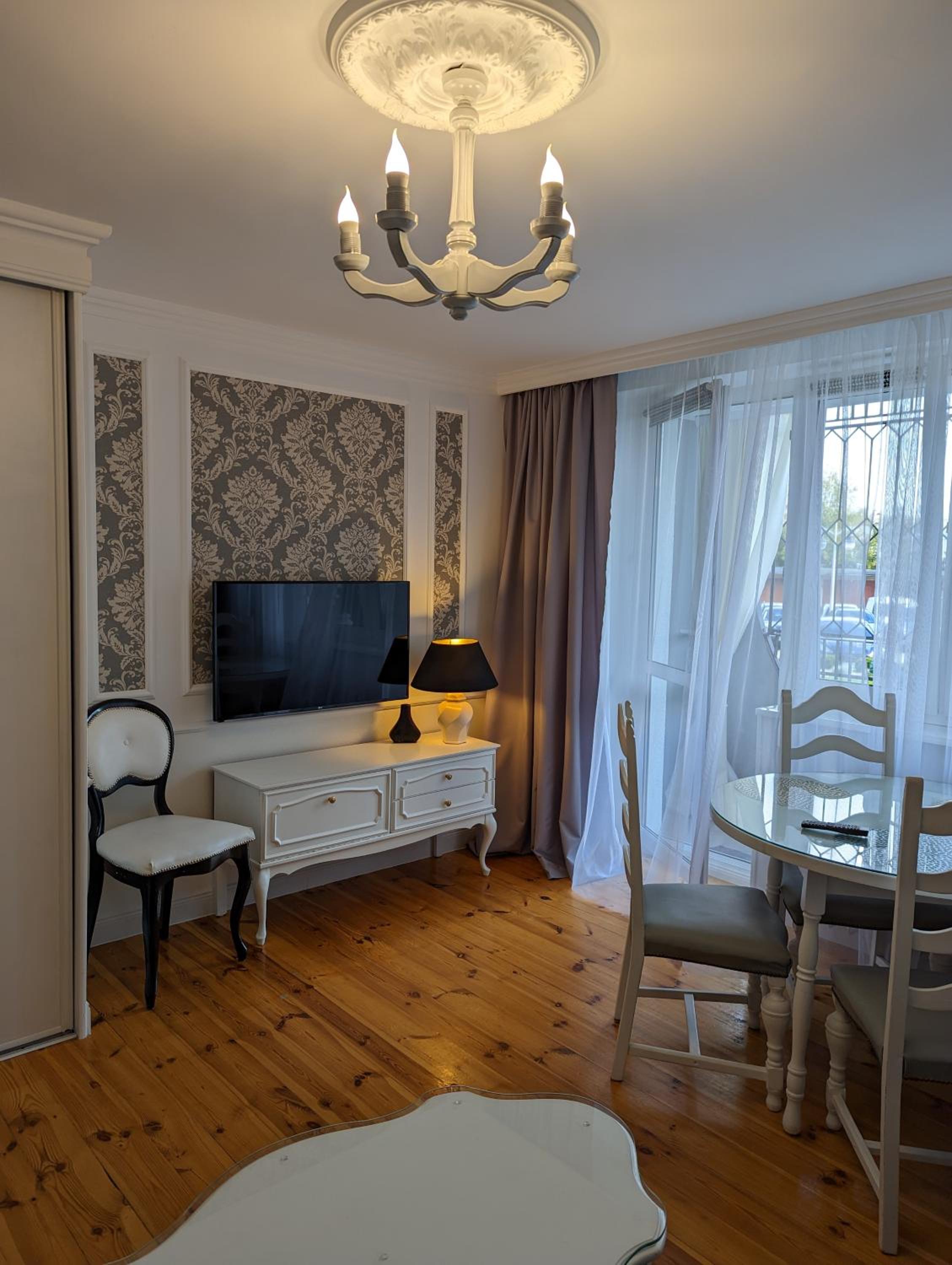 Biały Apartament 6-8 osób plus dostawka