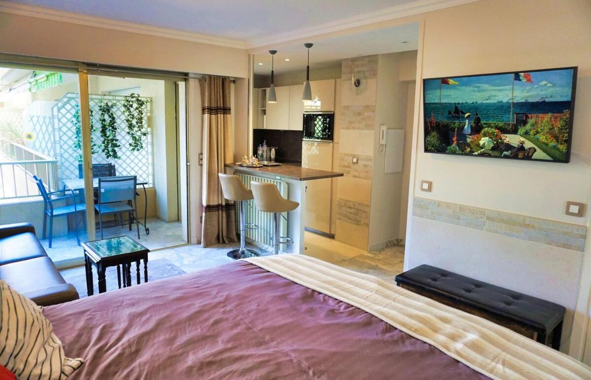Studio Cannes center next to Croisette and rue d'Antibes photo 5
