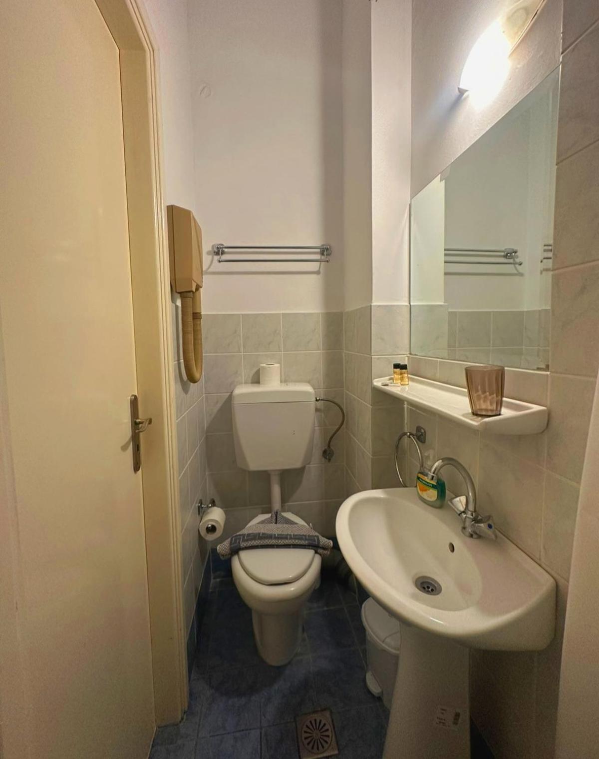 Loutraki Vacations - Vassilikon Hotel - Property Image 16