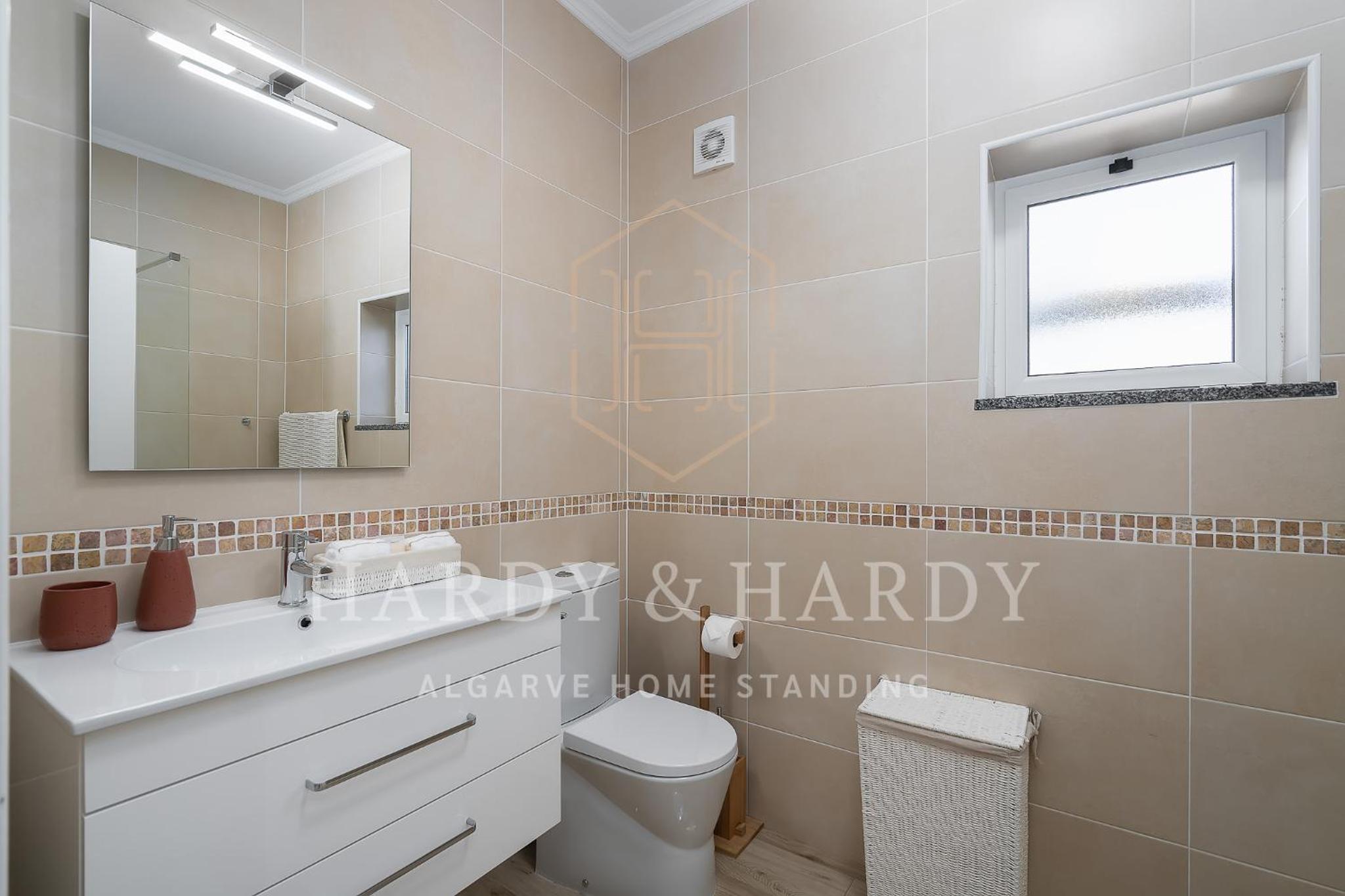 H&H - RARE Modern & Elegant Apartment with wonderful sea views, a few meters from Porto de Mos Beach view 3