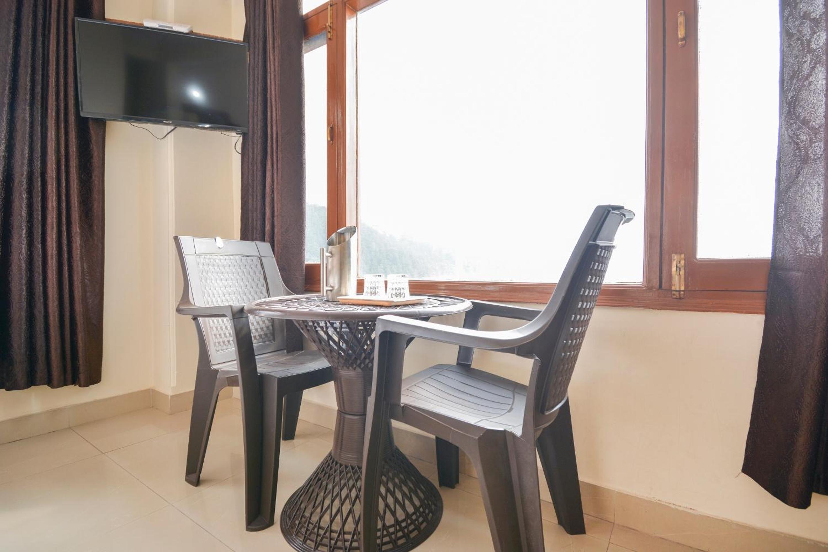 OYO Home 78009 Avon Villa Kanlog