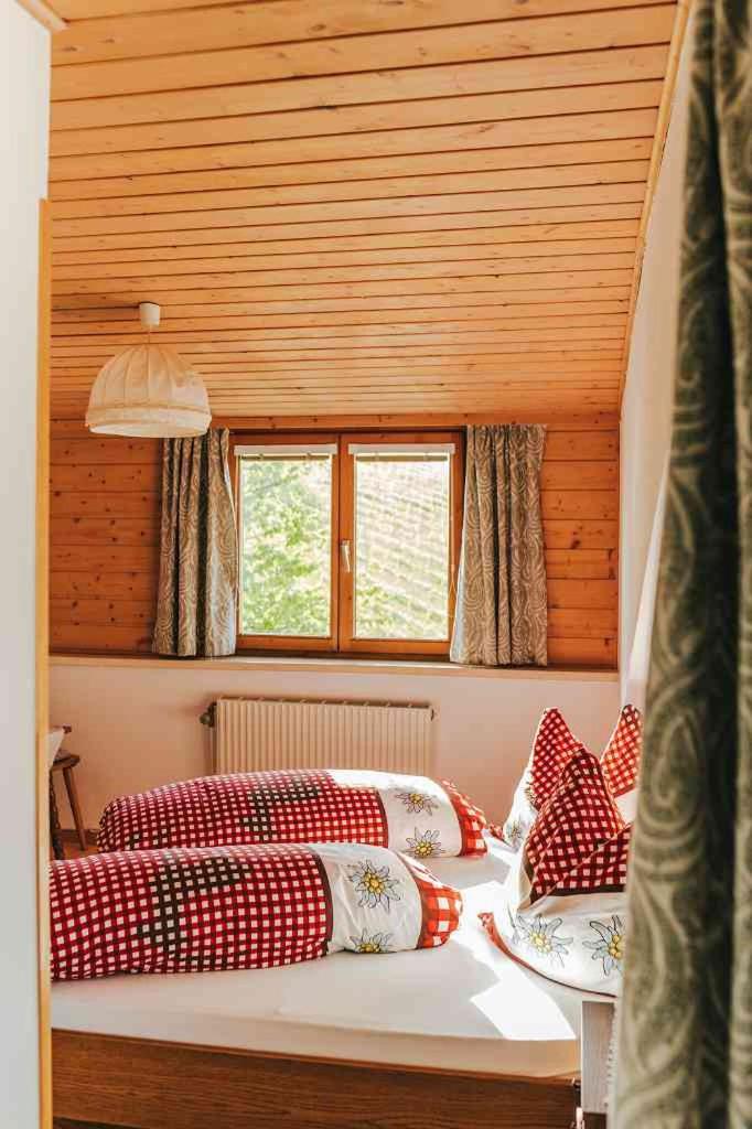 Gästezimmer & Buschenschank mit Weingut Hack-Gebell view 2