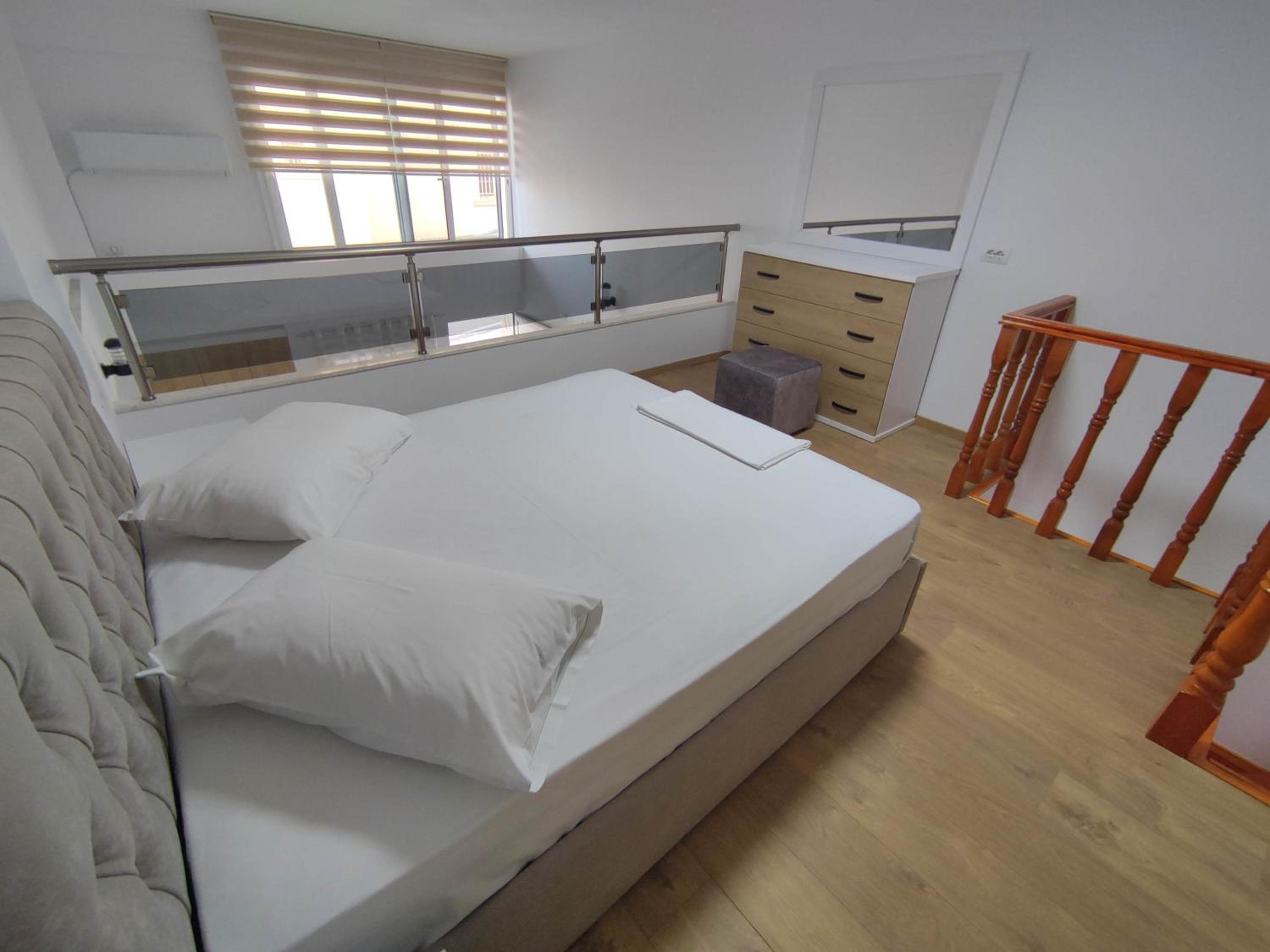 Rose Apartment