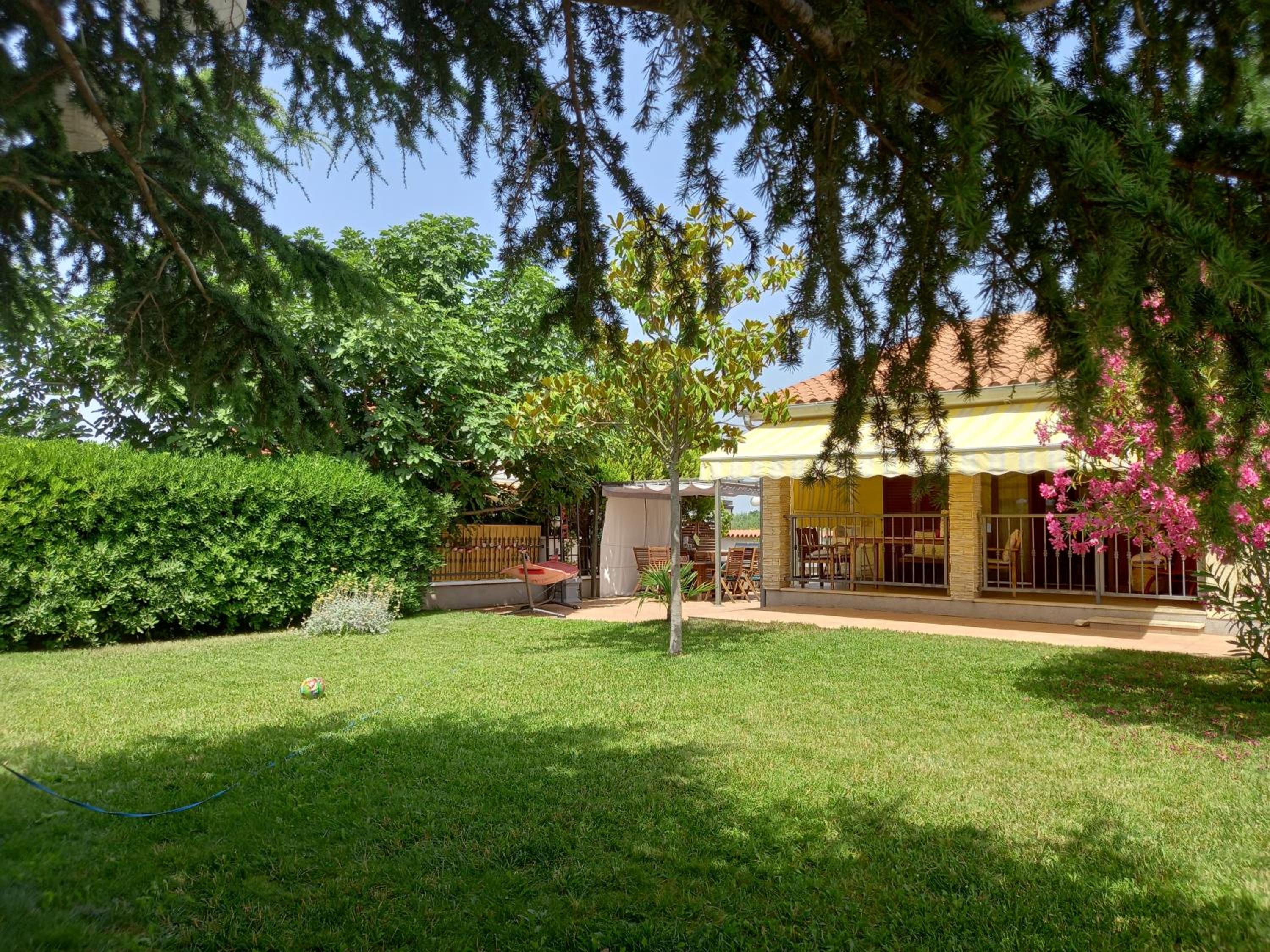 Villa Henne view 3