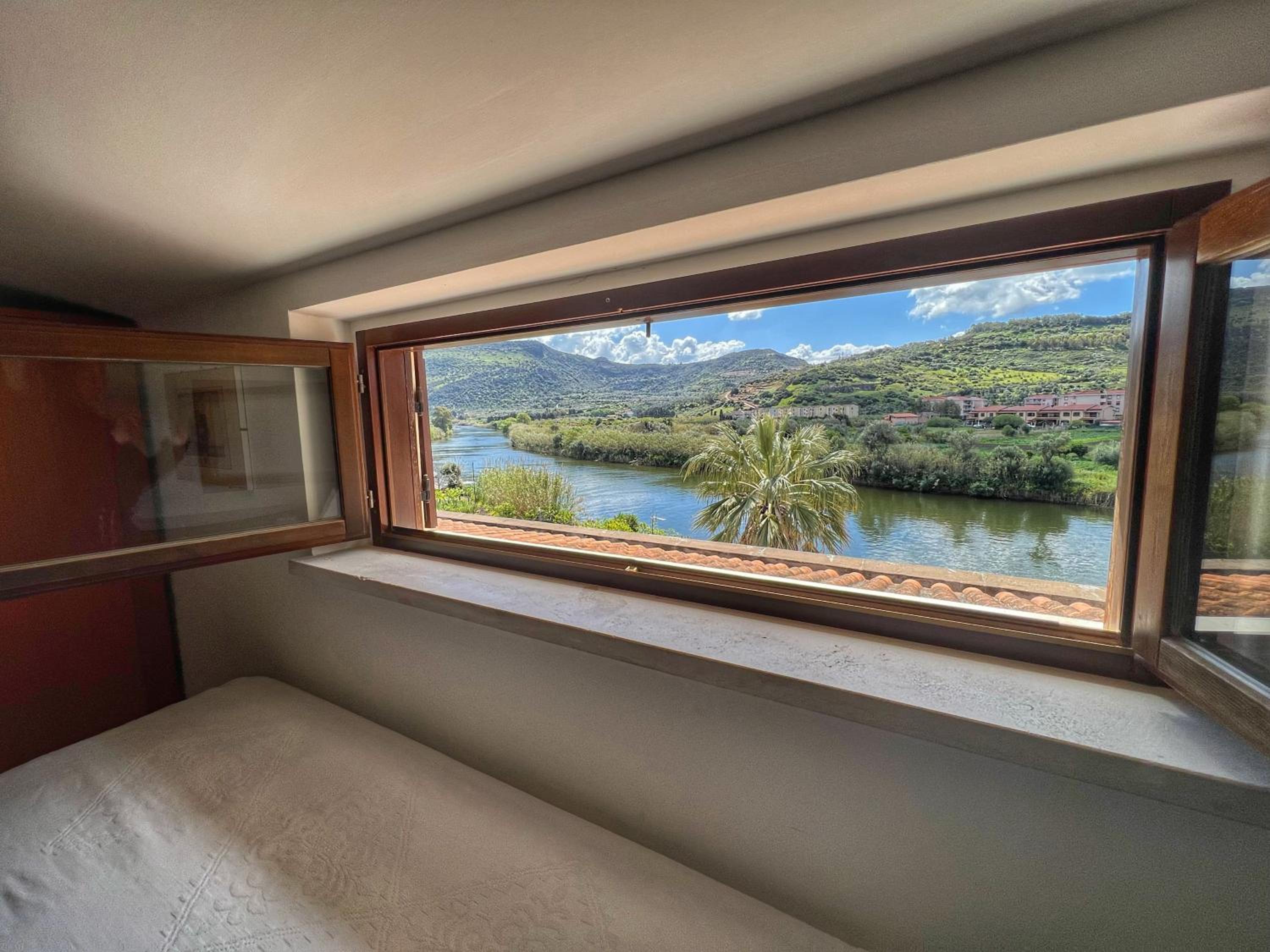 Bosa Apartments "Attic On The River" photo 2