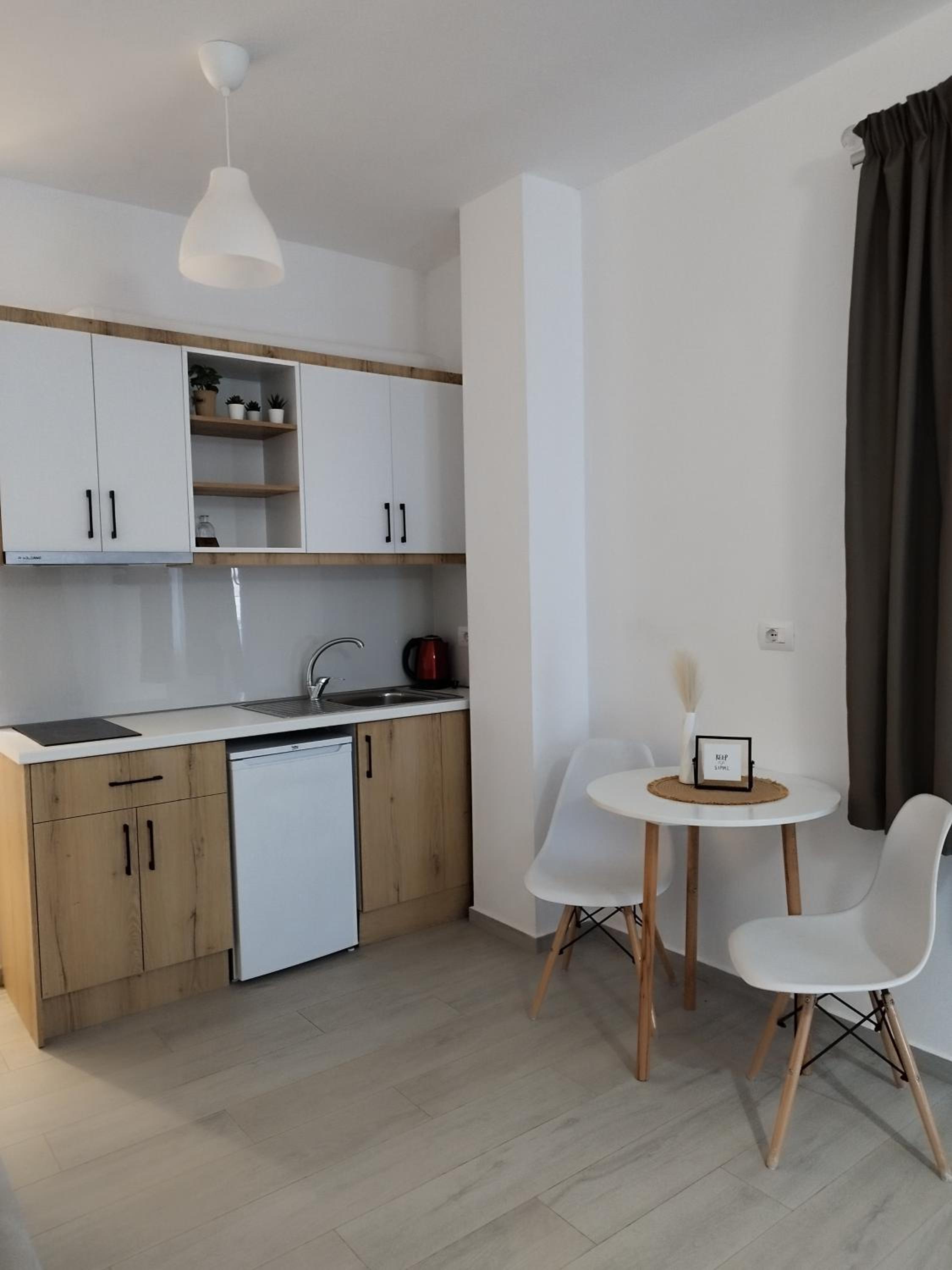 Iris Apartments Ksamil