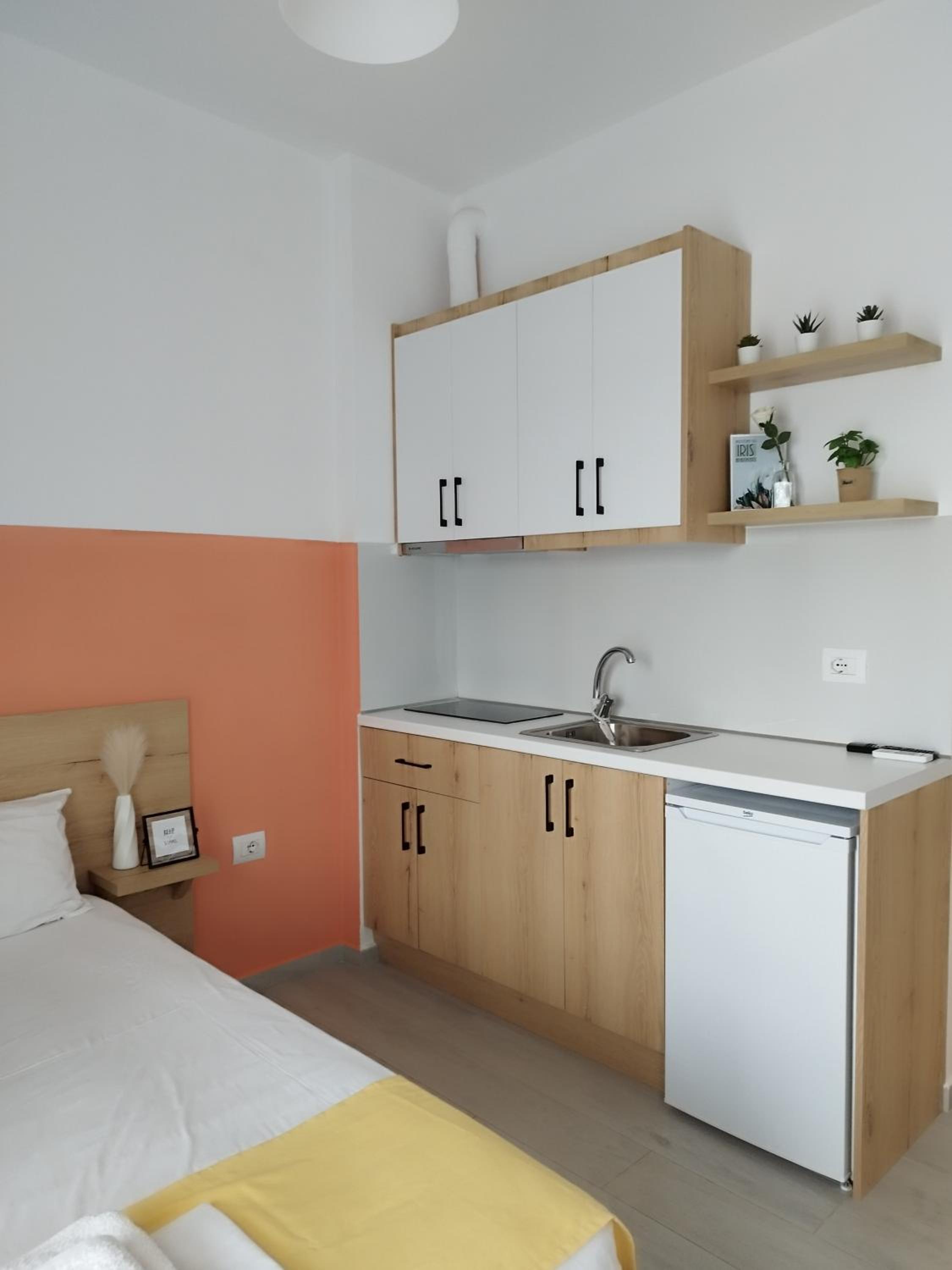 Iris Apartments Ksamil