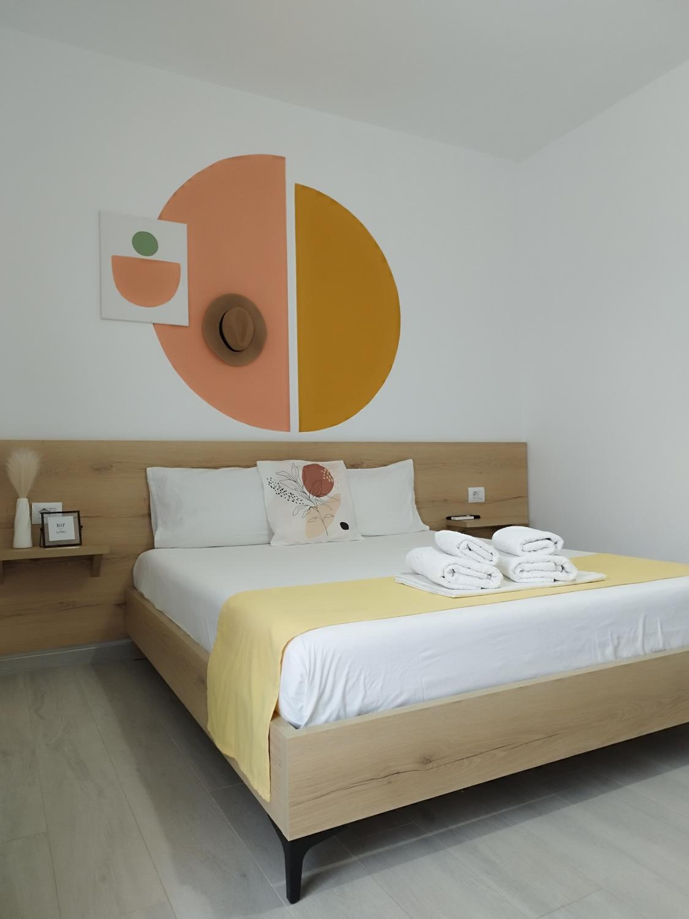 Iris Apartments Ksamil