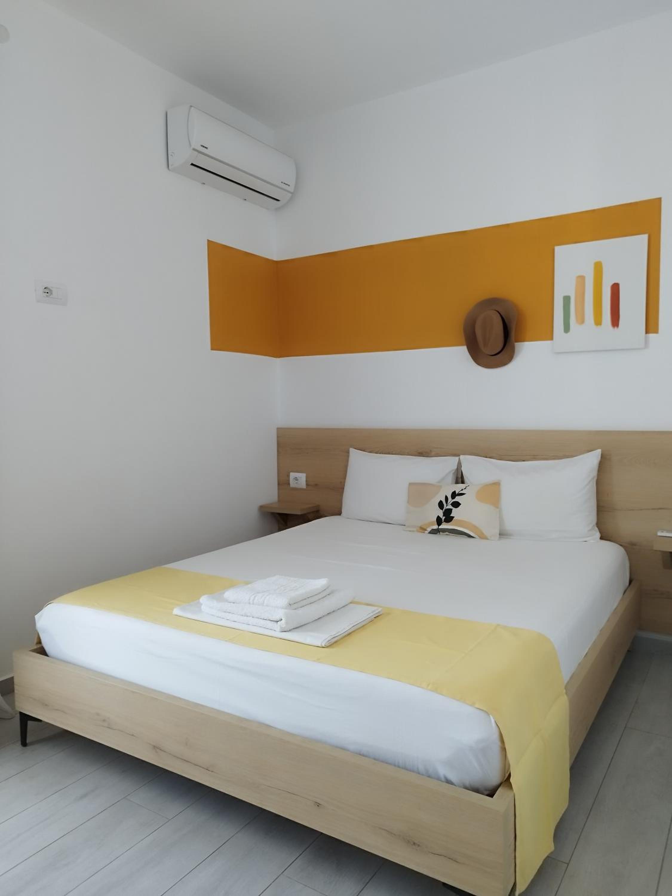 Iris Apartments Ksamil