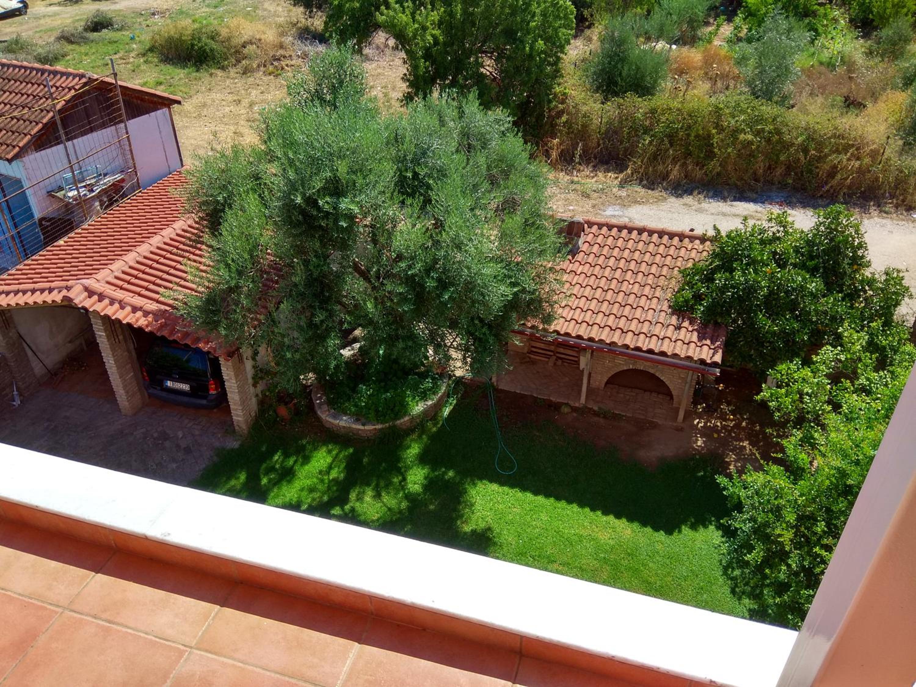 Sunny Apartment with Mountain View photo 1
