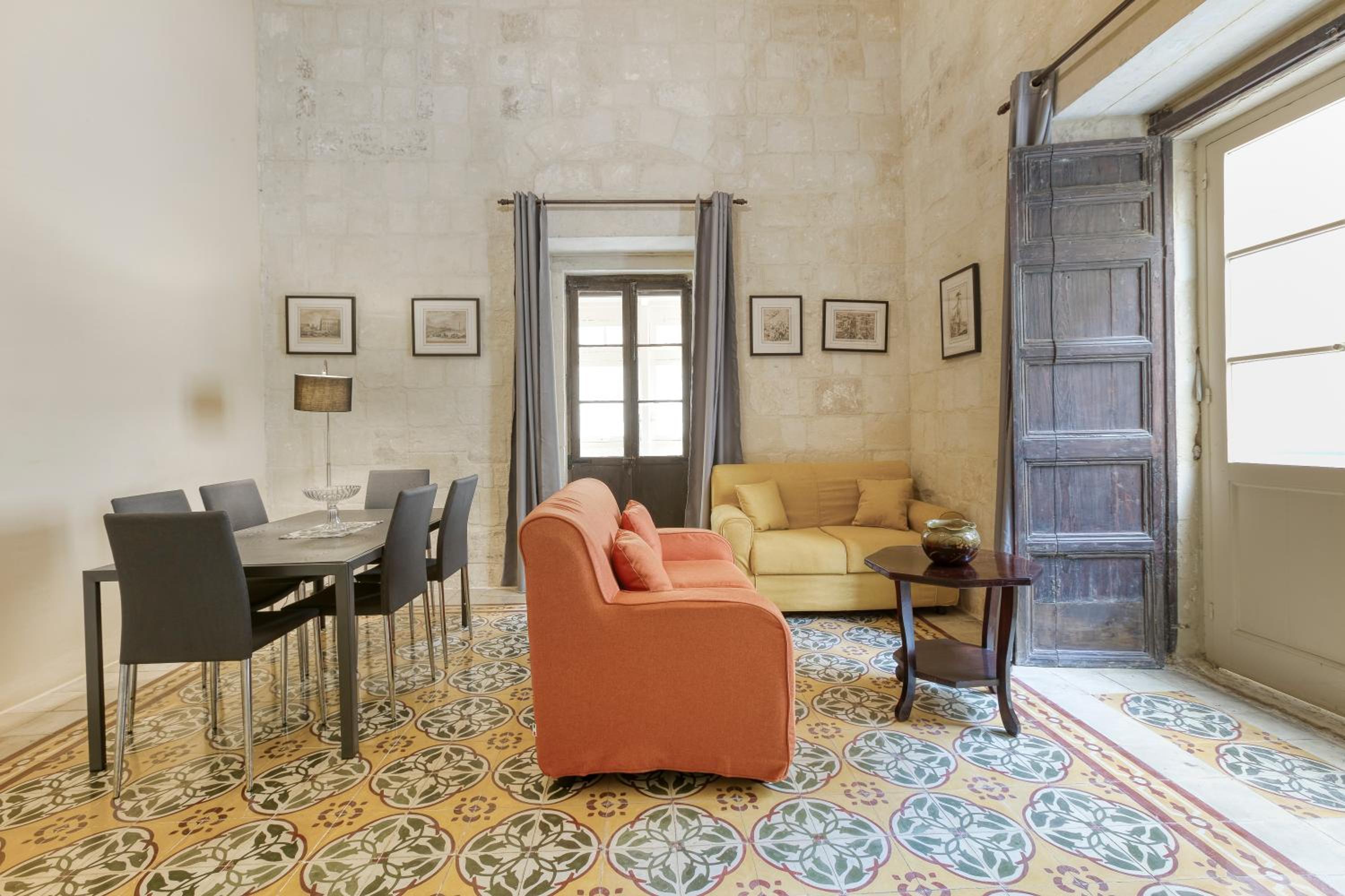 VLT214- Valletta 2 Bedroom Townhouse