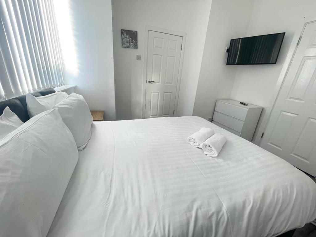 The Belmont Suite Sasco Apartments view 2