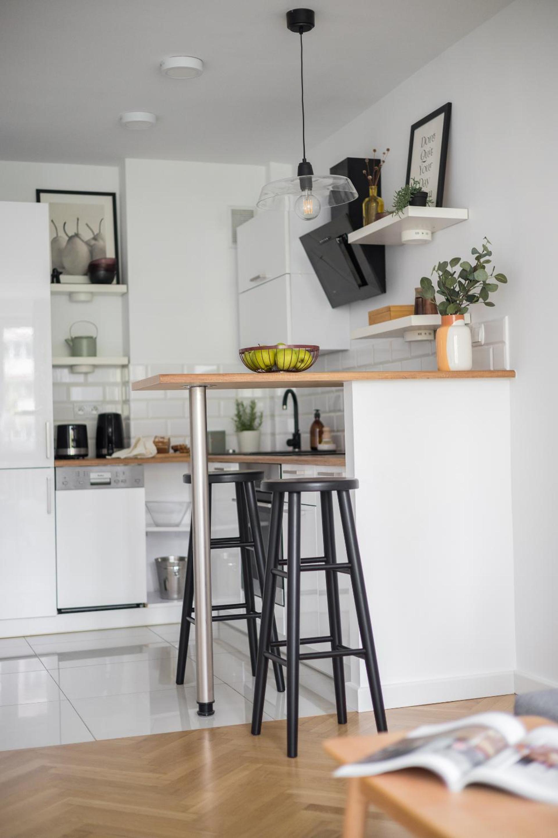 Bright Apartment with Positive Vibes
