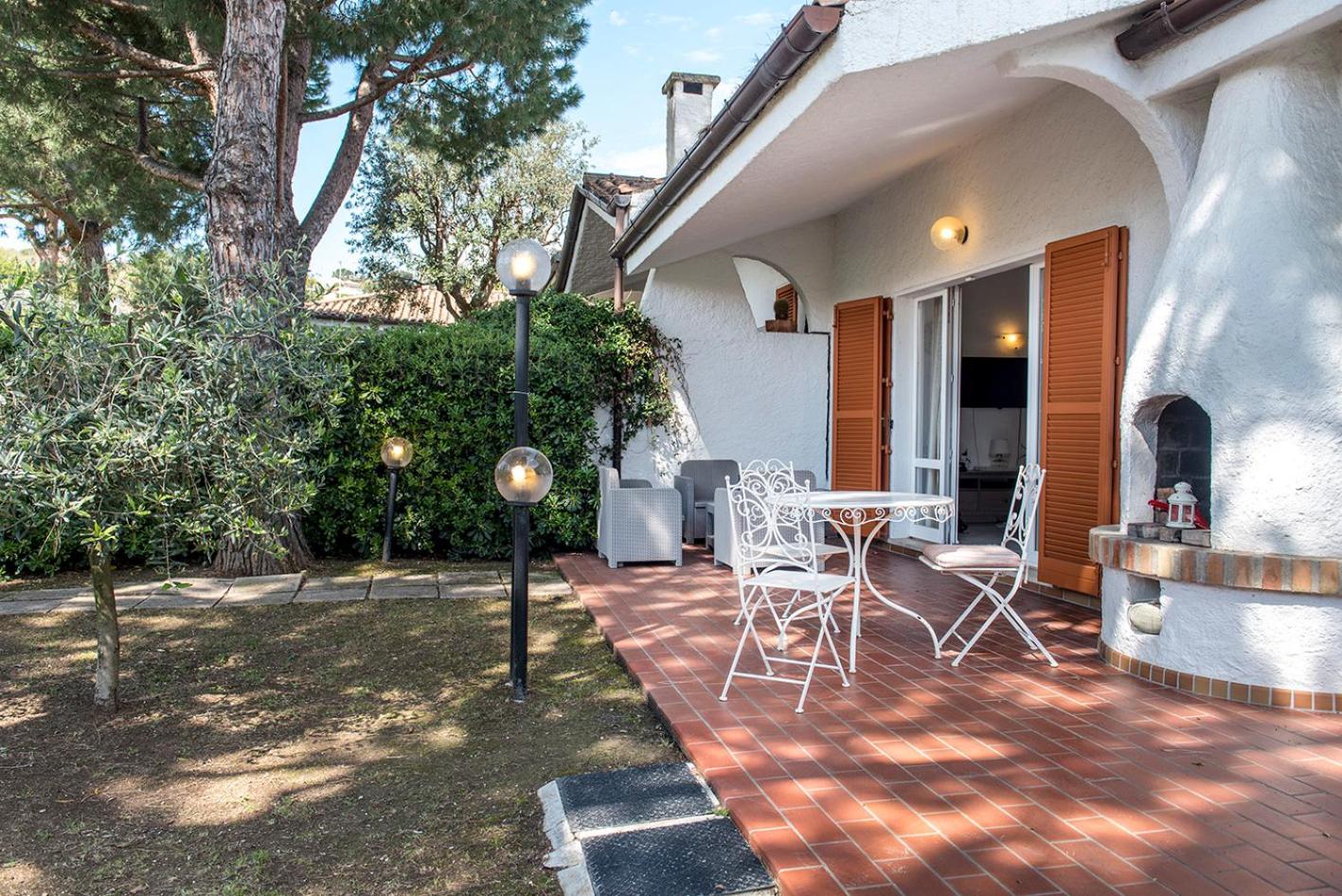 N169 - Numana, nuova villa quadrilocale con giardino view 2
