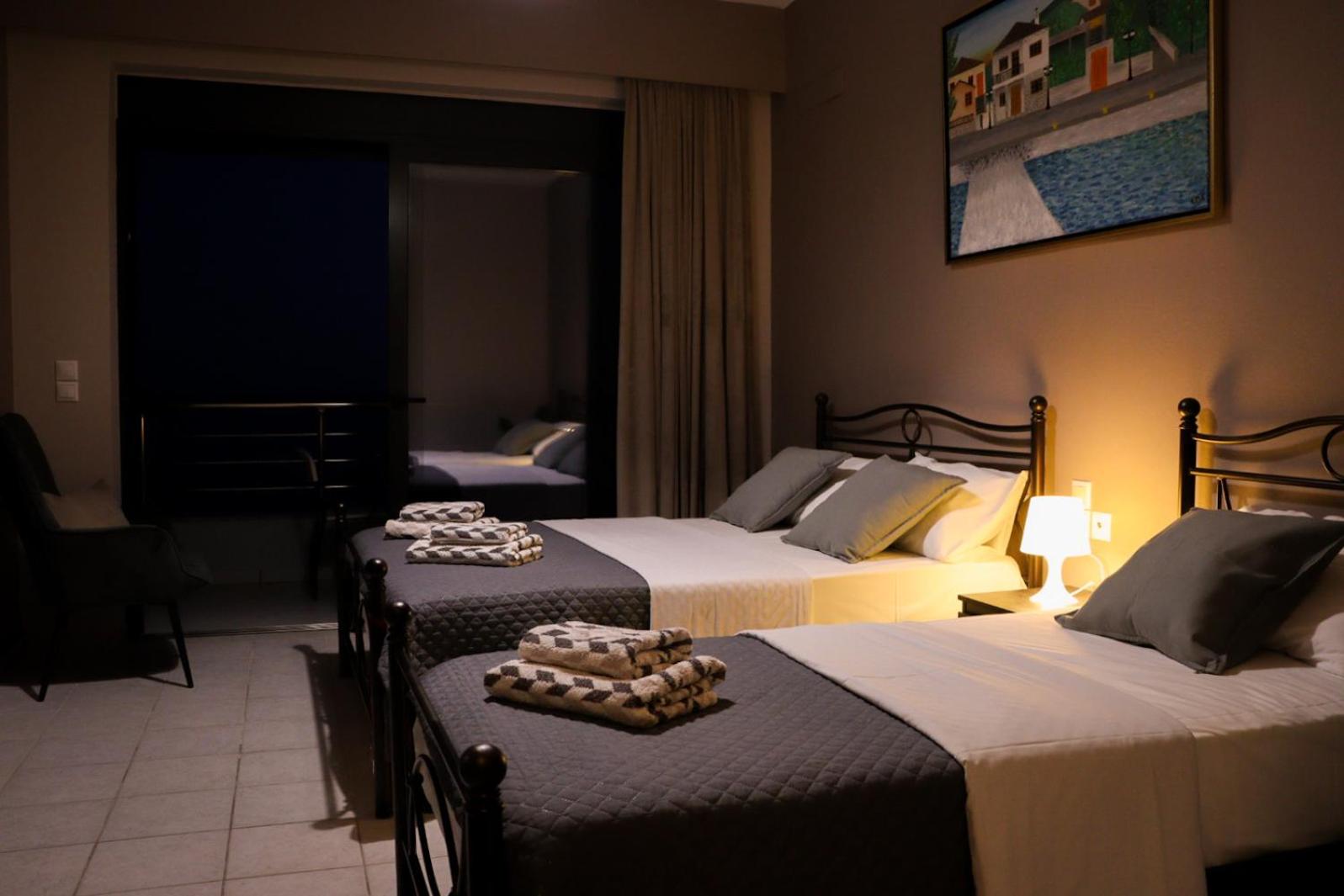Anel Rooms