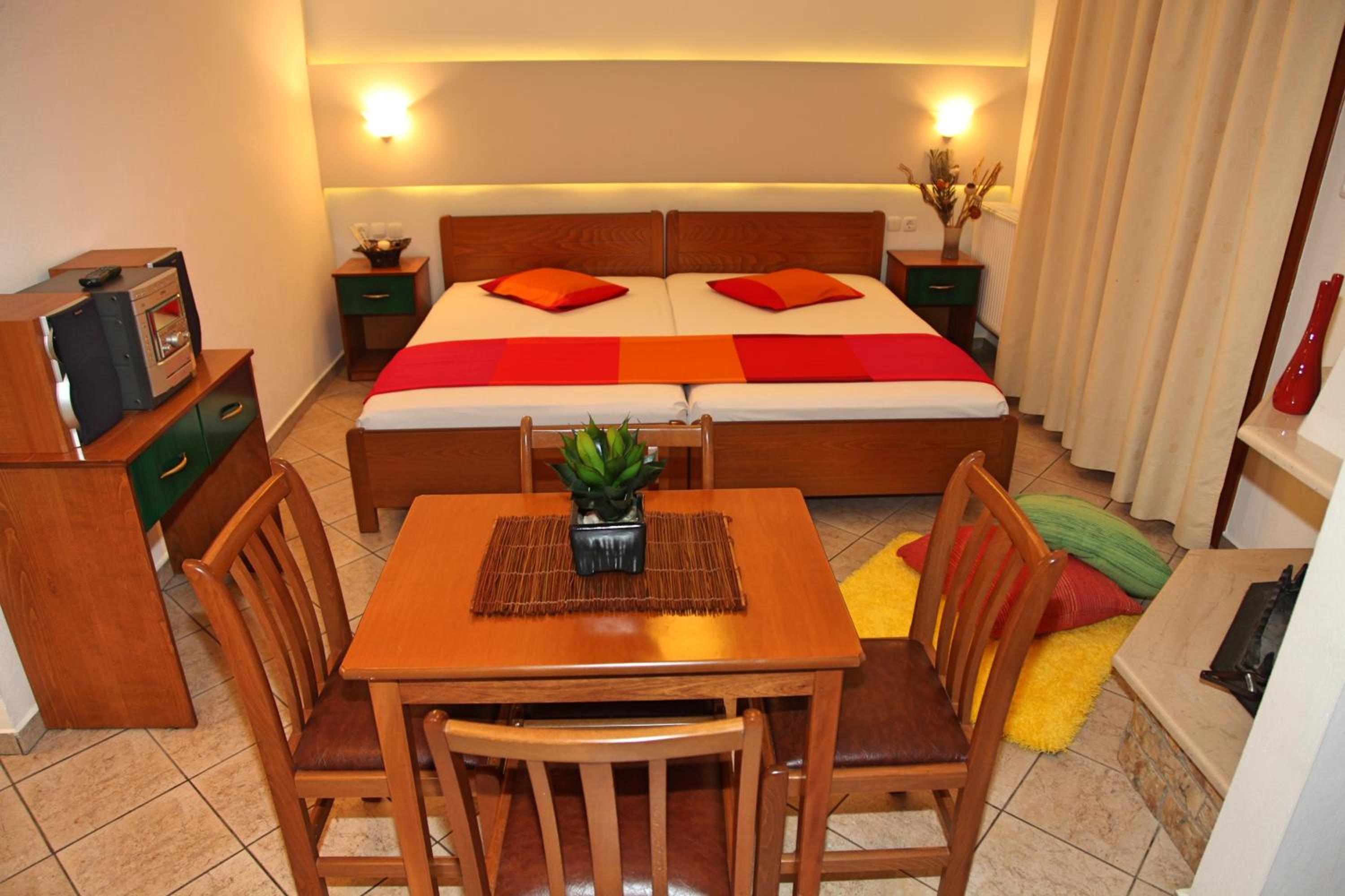 Vaya Apartments & Studios