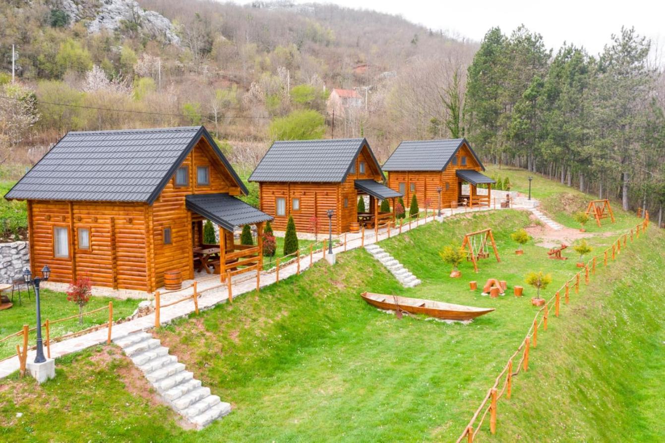 FOREST&LAKE COTTAGES photo 1