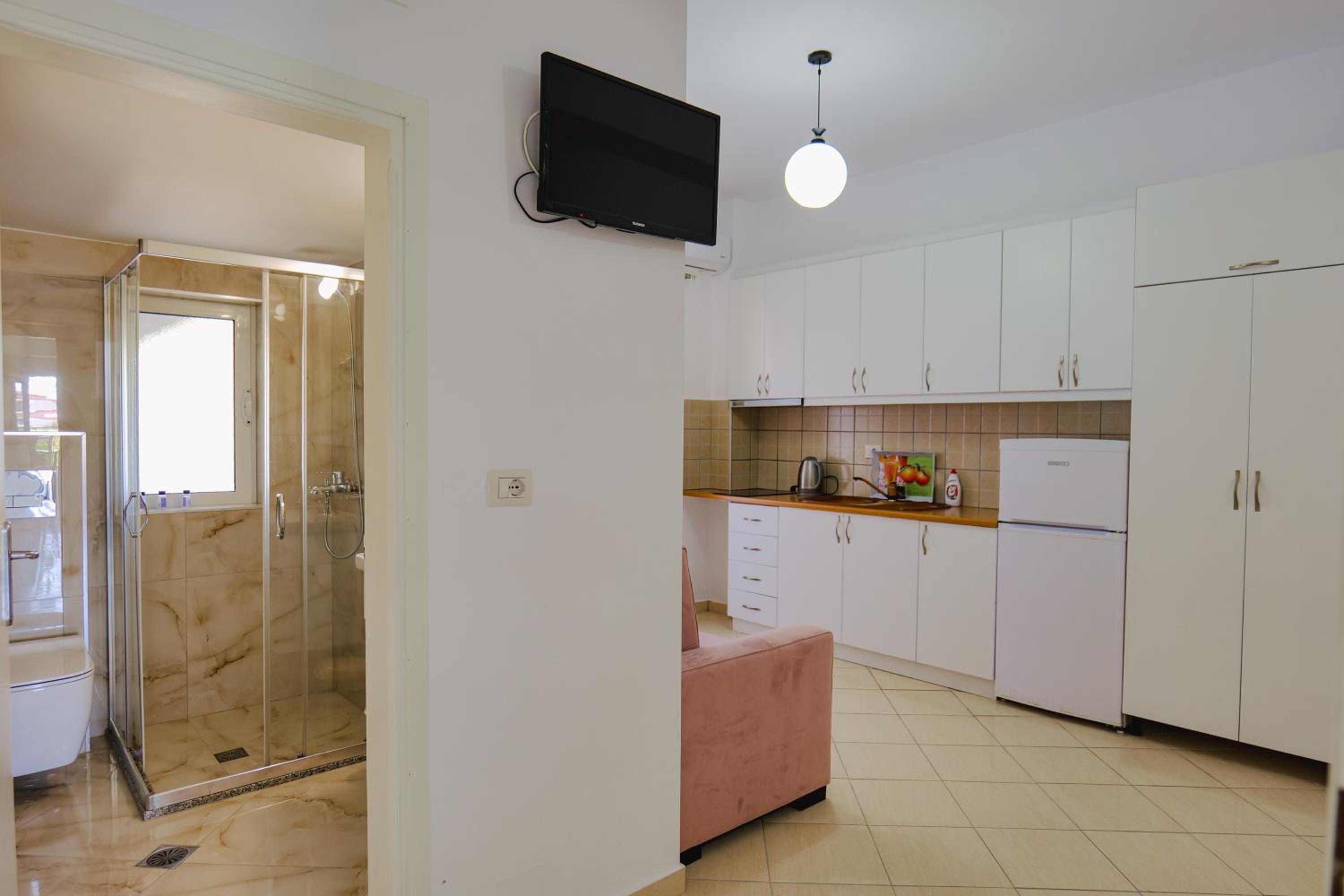 Eleni Guest House