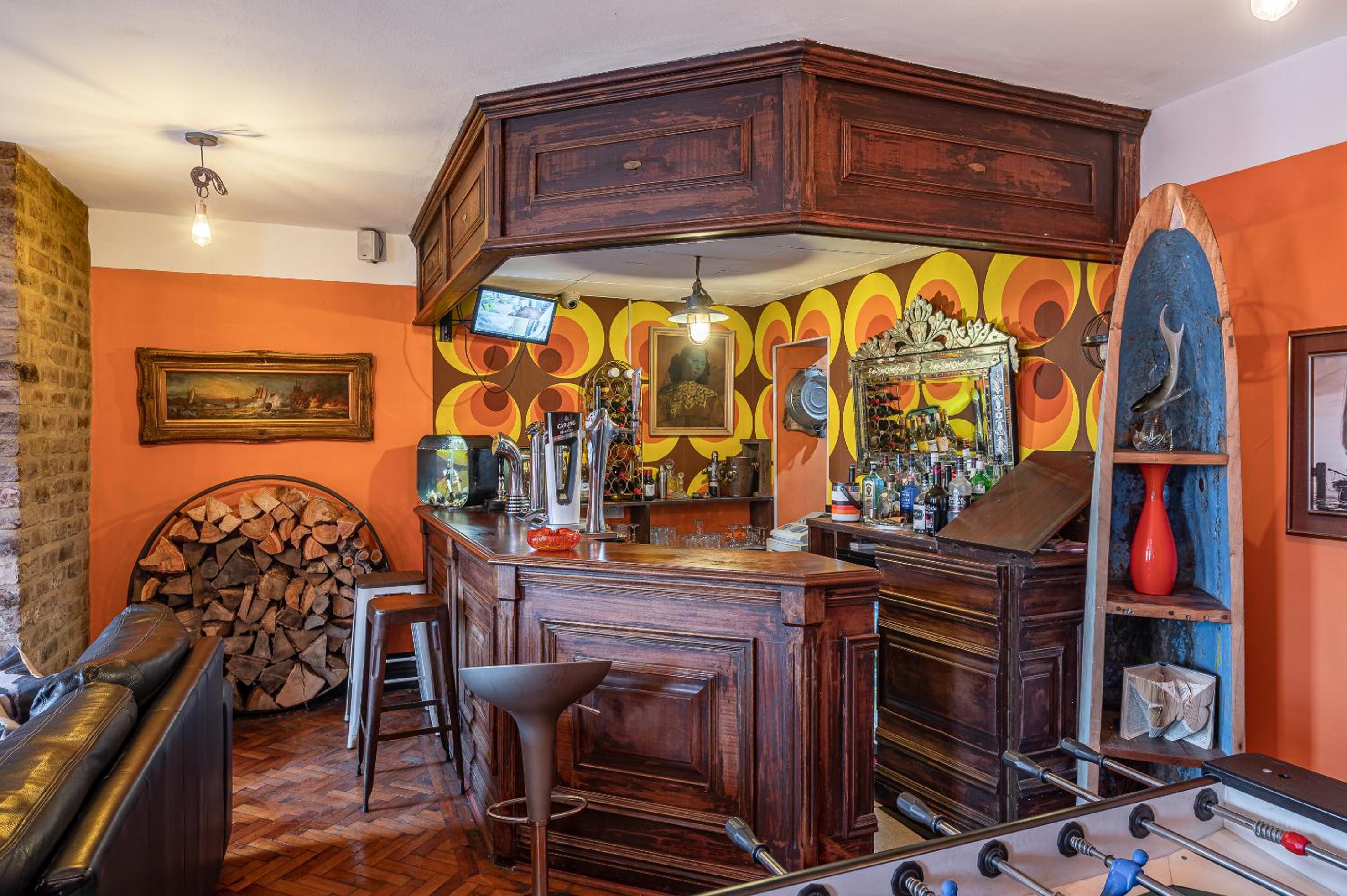 Moonfleet Guest House