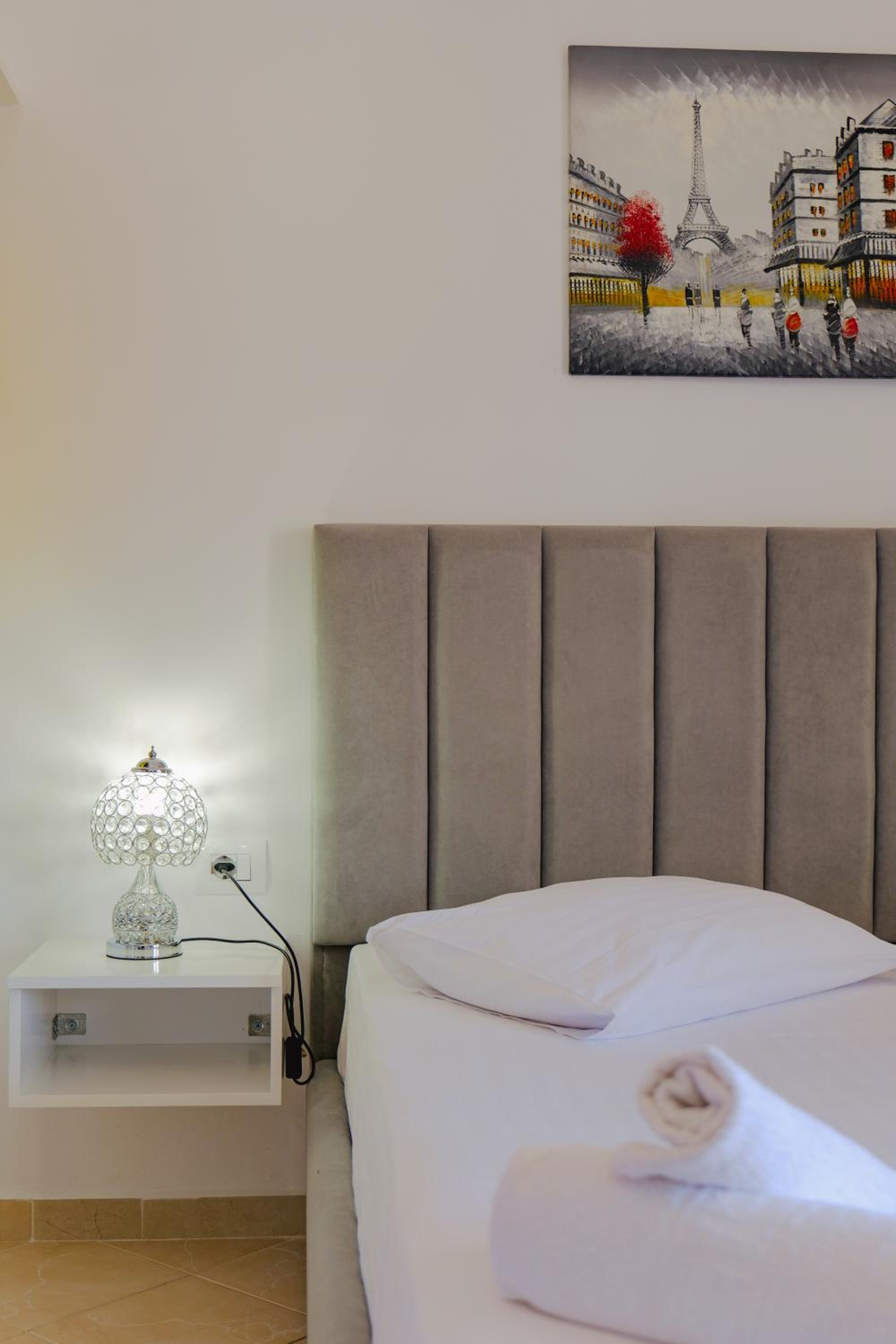 Eleni Guest House