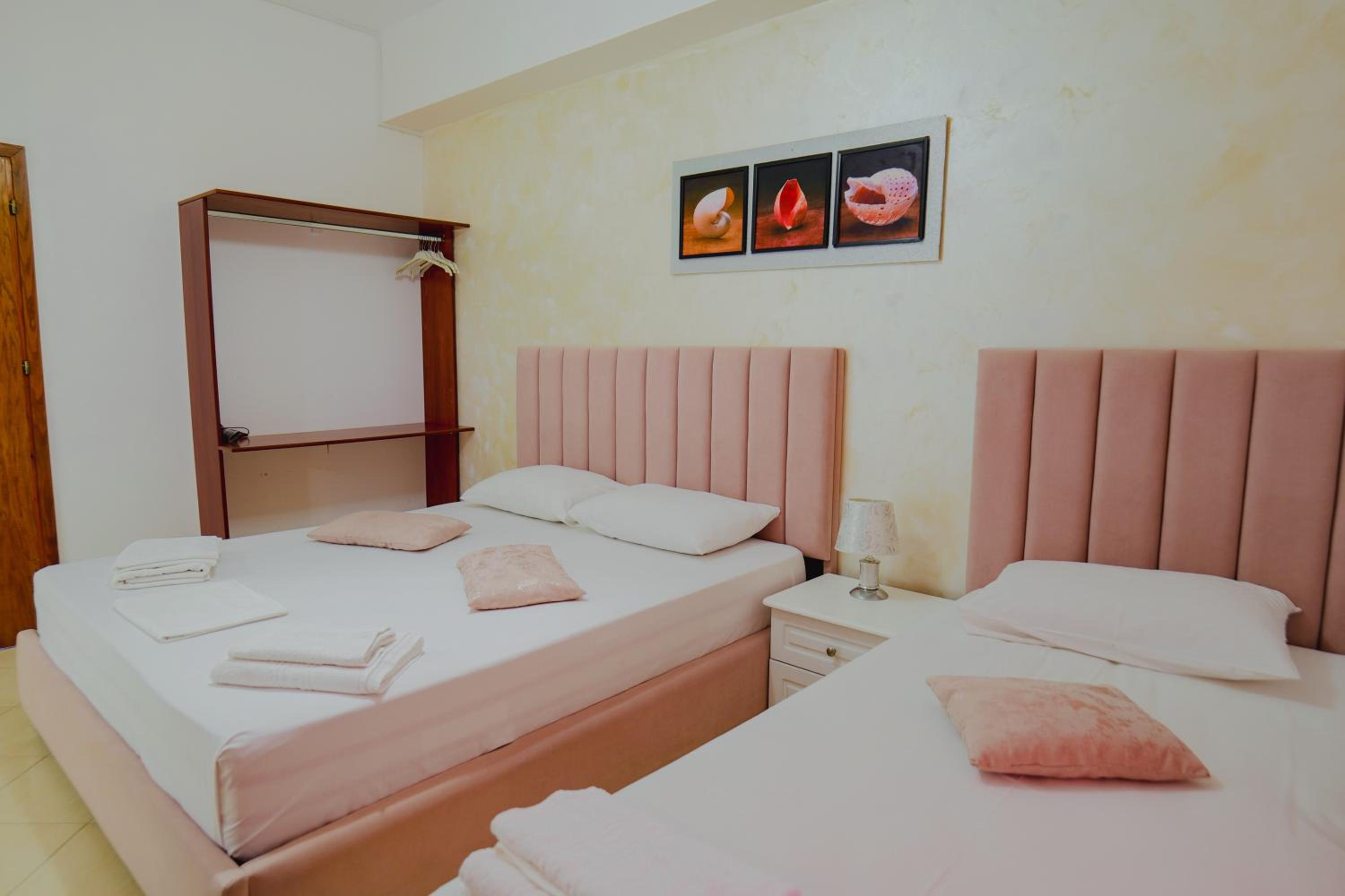 Eleni Guest House