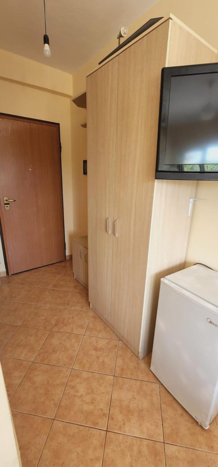 Apartment 16
