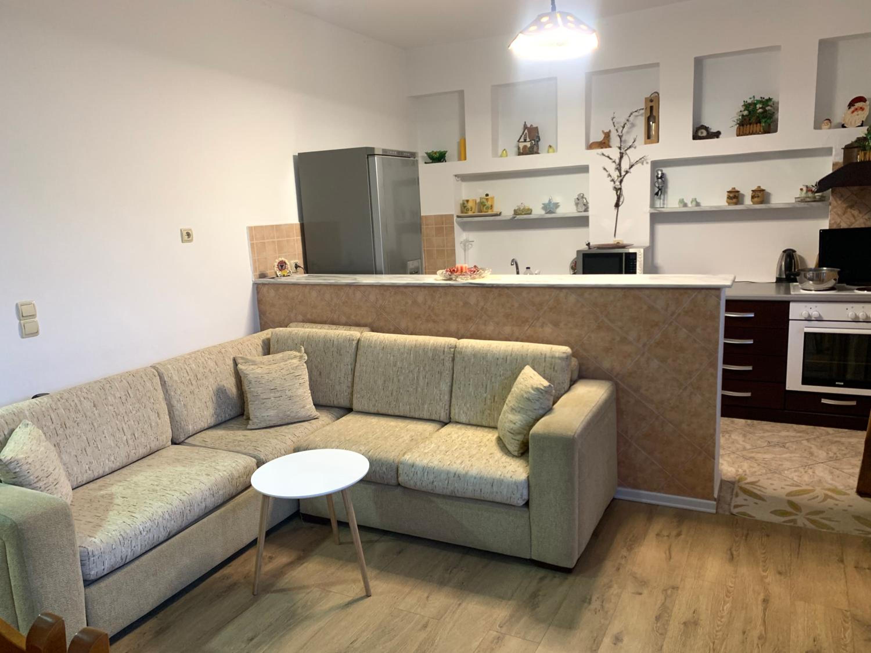 Familiar Apartments!Near the Beach & Butrinti Lake!