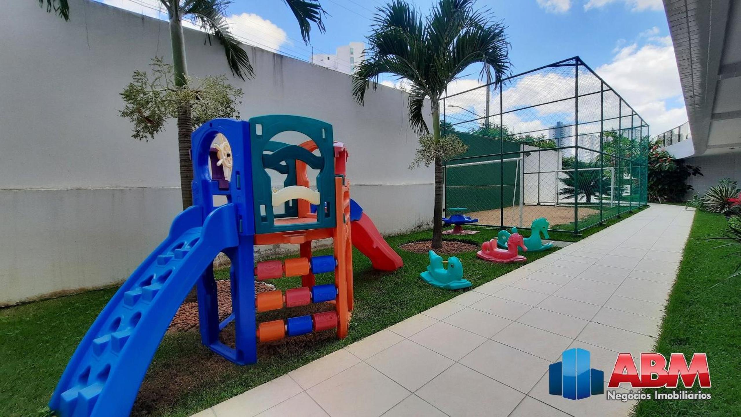 Apto no Maurício de Nassau Ed Portoville