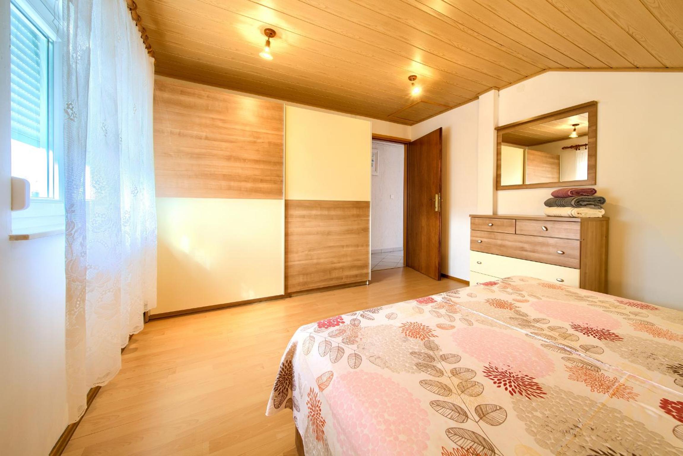 Apartment Mladen