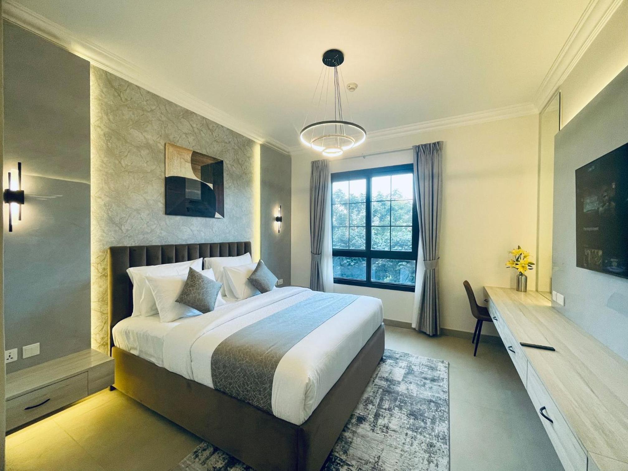 GOODWOOD SUITES HOMES VACATION