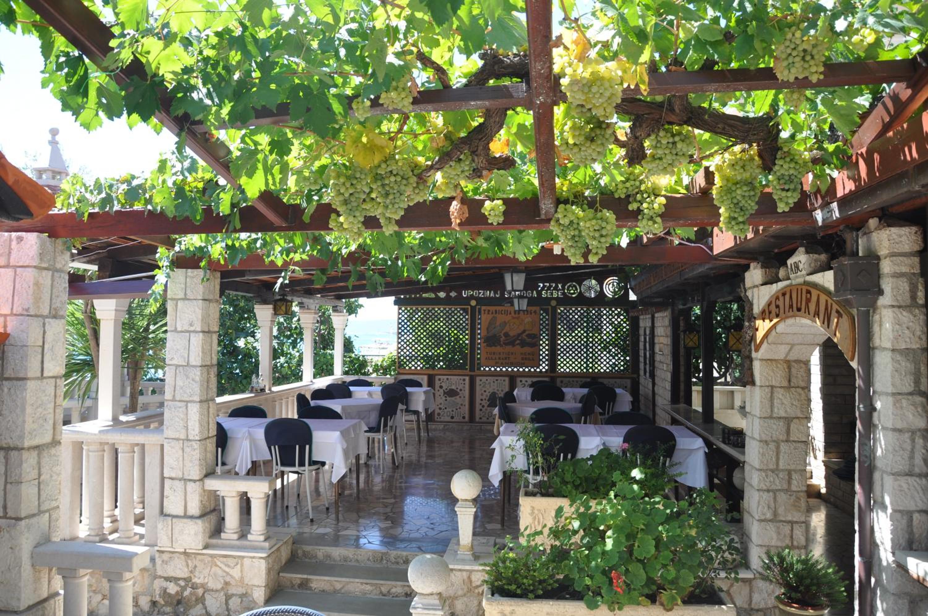 Villa Segetski Dvori view 3