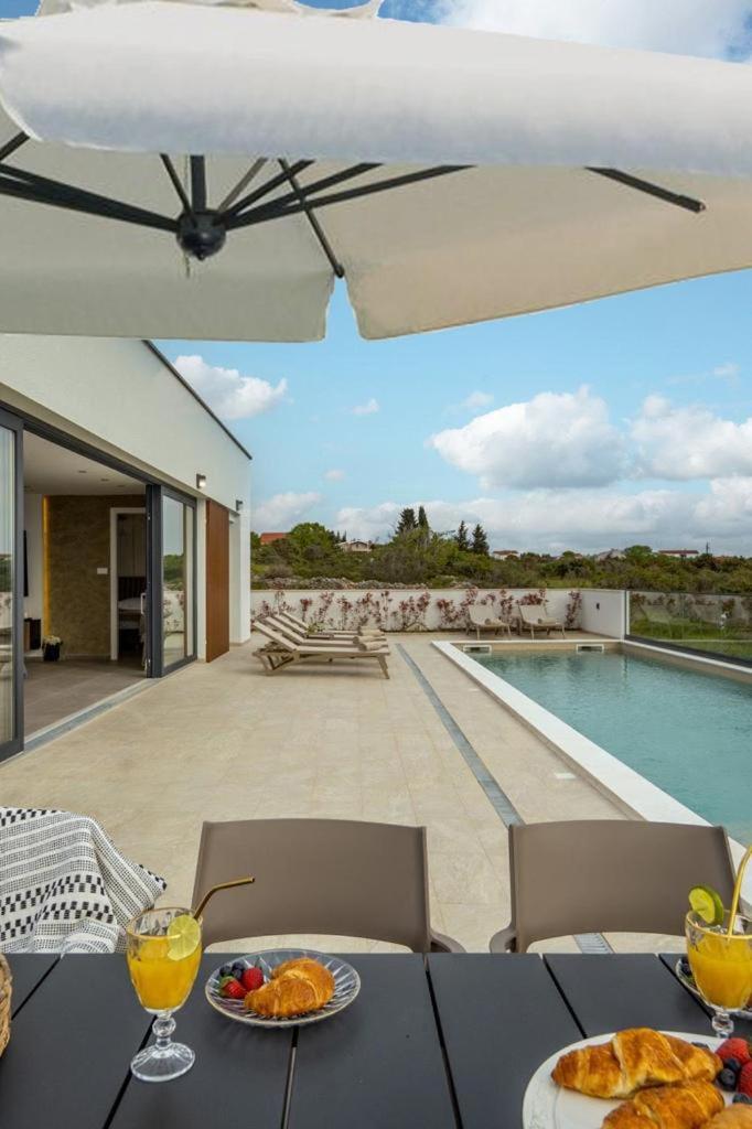 Villa Coralis With Heated Pool view 4