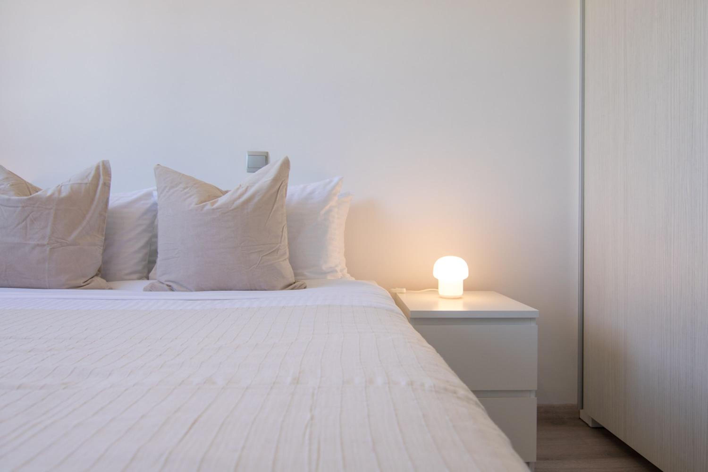 Phaedrus Living: City Flat Rafaella 6