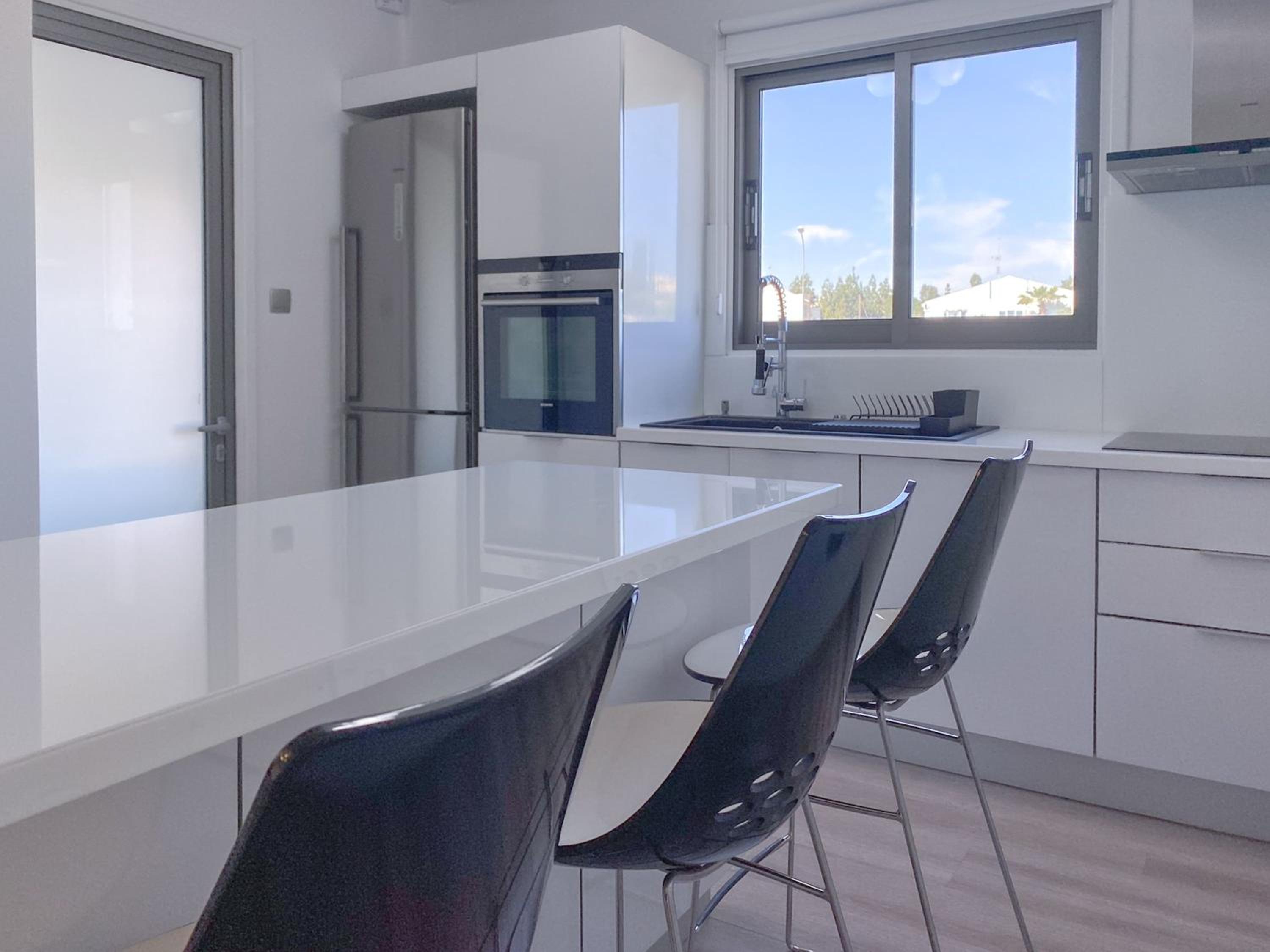 Phaedrus Living: City Flat Rafaella 6