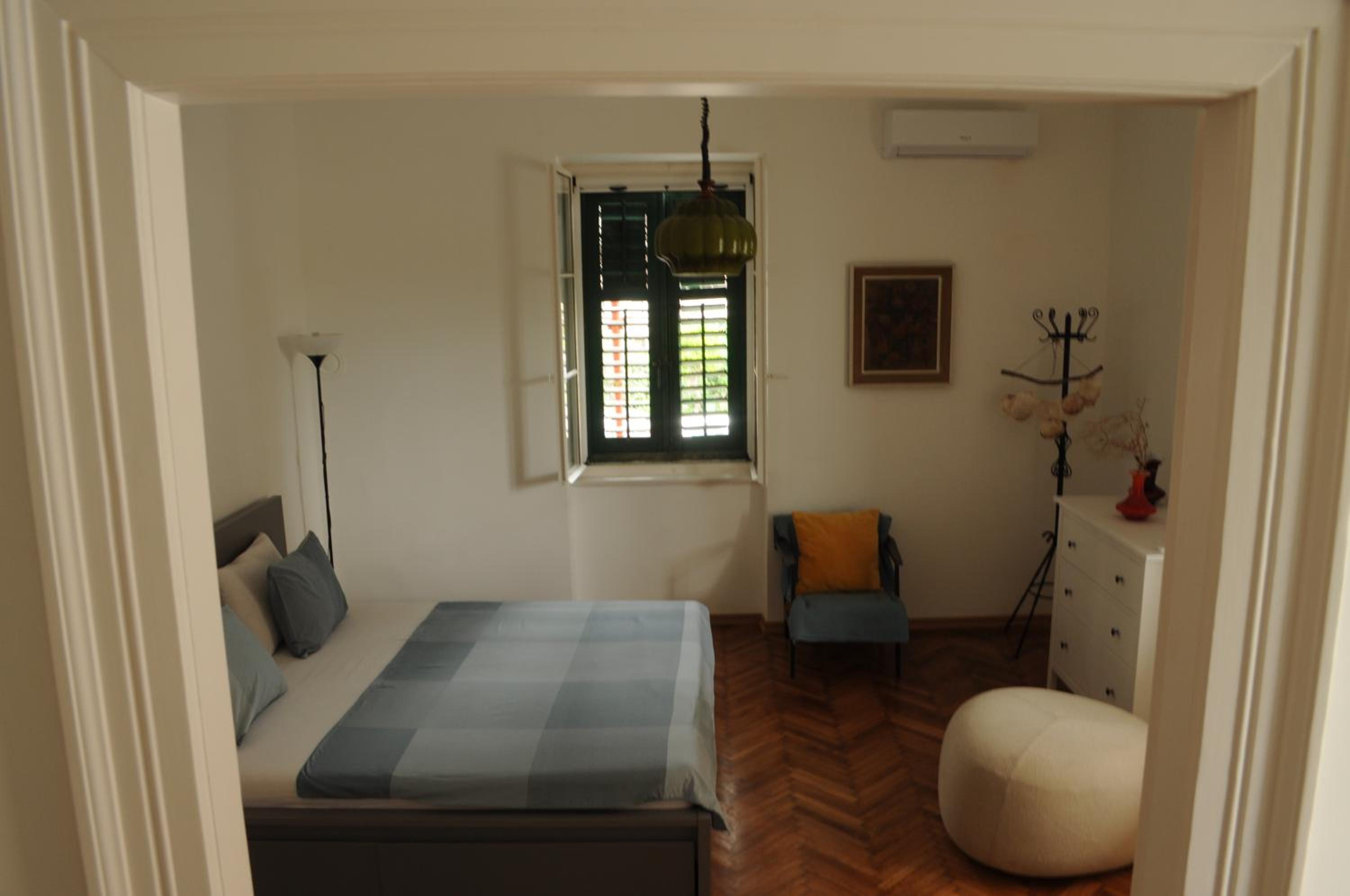 Nana's Place