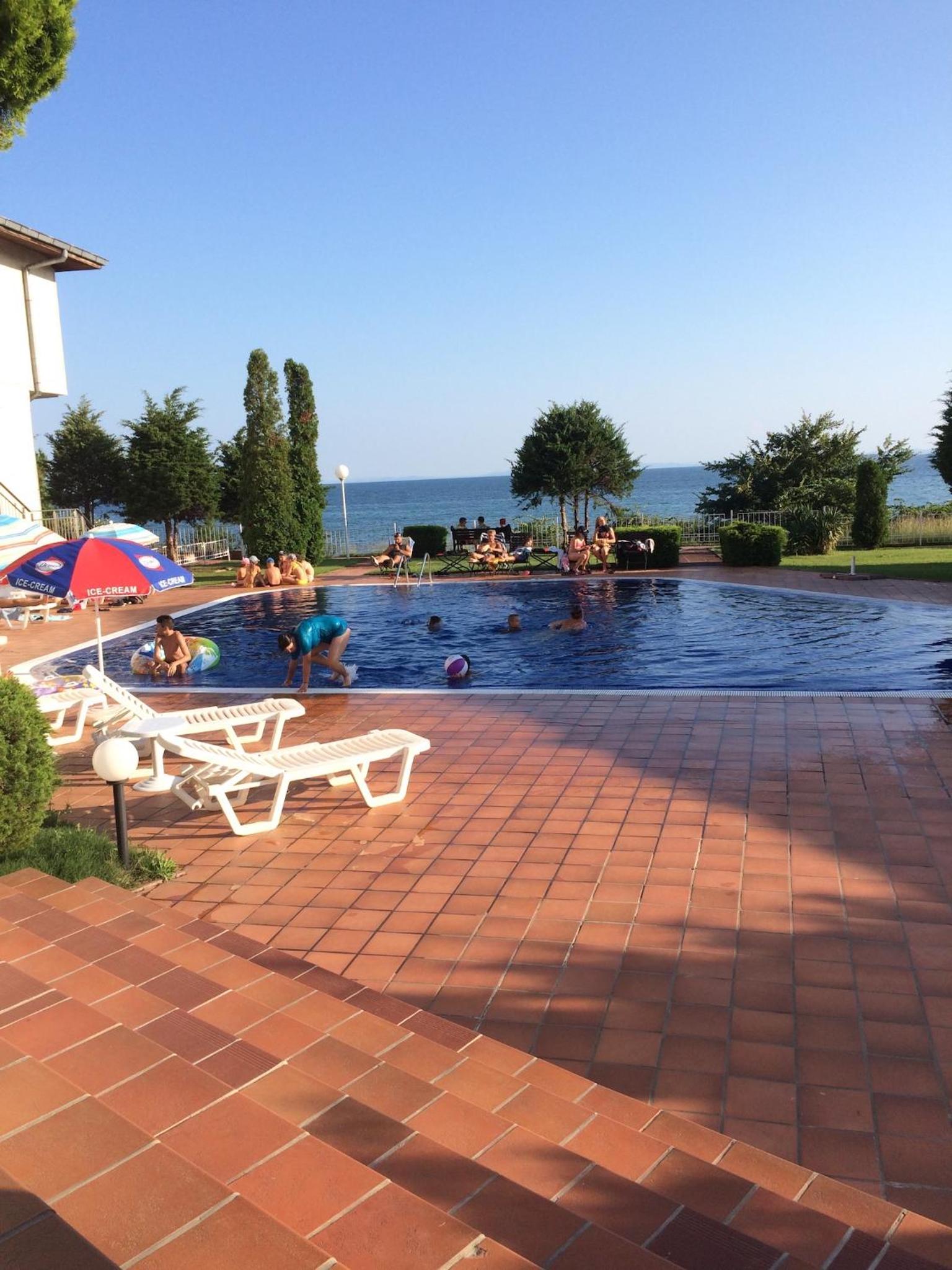 Sun Palace Apartments