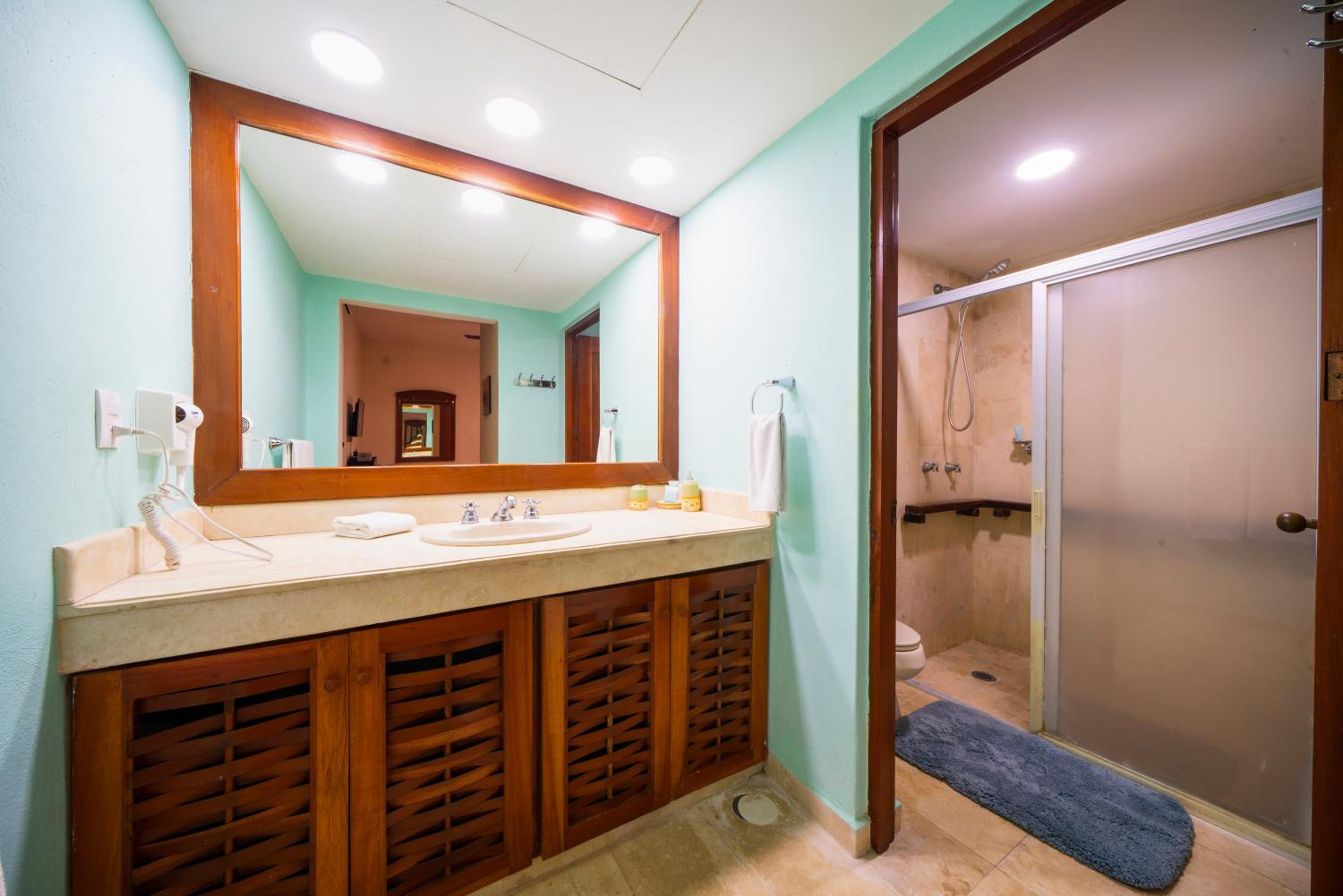 Condo Rana Loca - Only 5 Min Walk to Beach - At, Playacar, Chac Ha Condos
