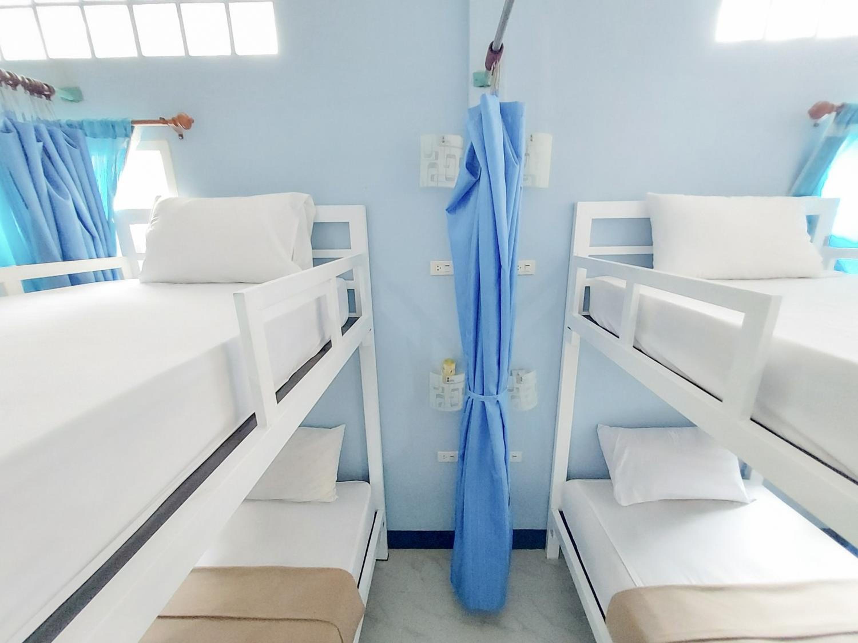 Khao Sok Backpacker Hostel