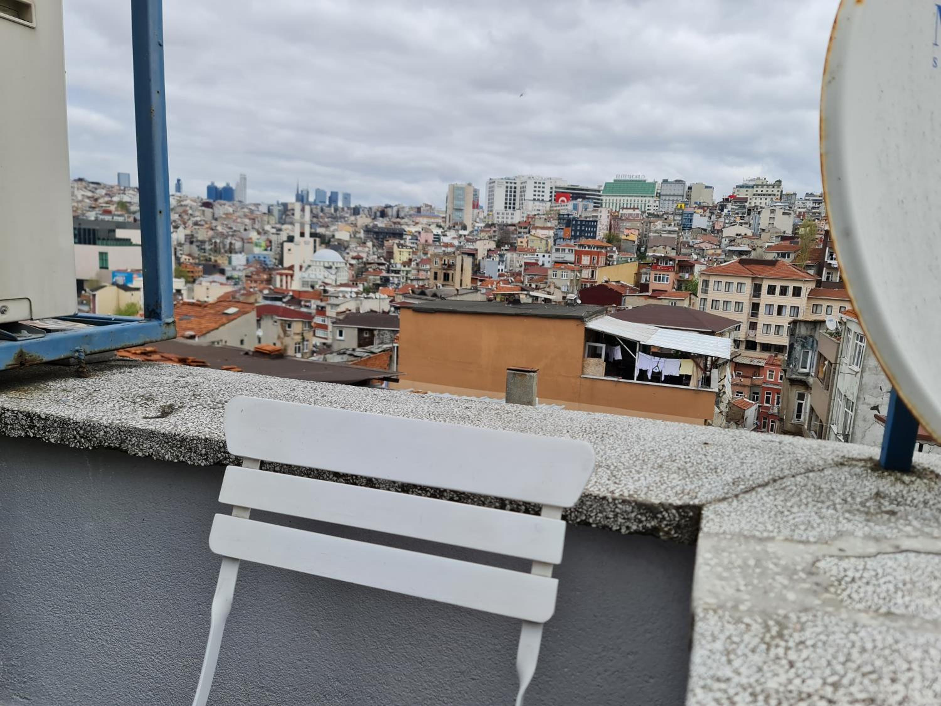 balcony