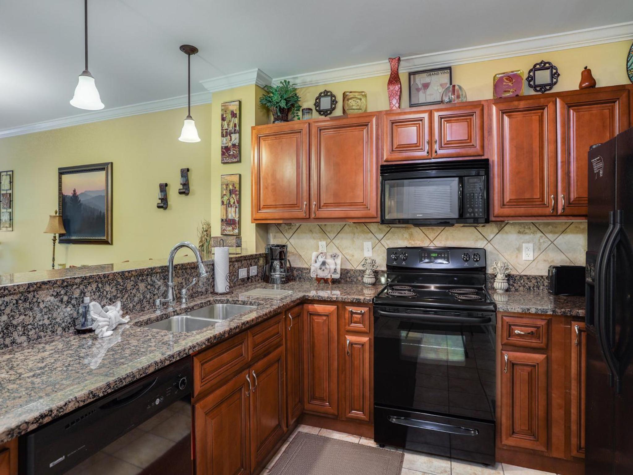 Downtown Delight, 2 Bedrooms, Pool, Hot Tub, Sleeps 6
